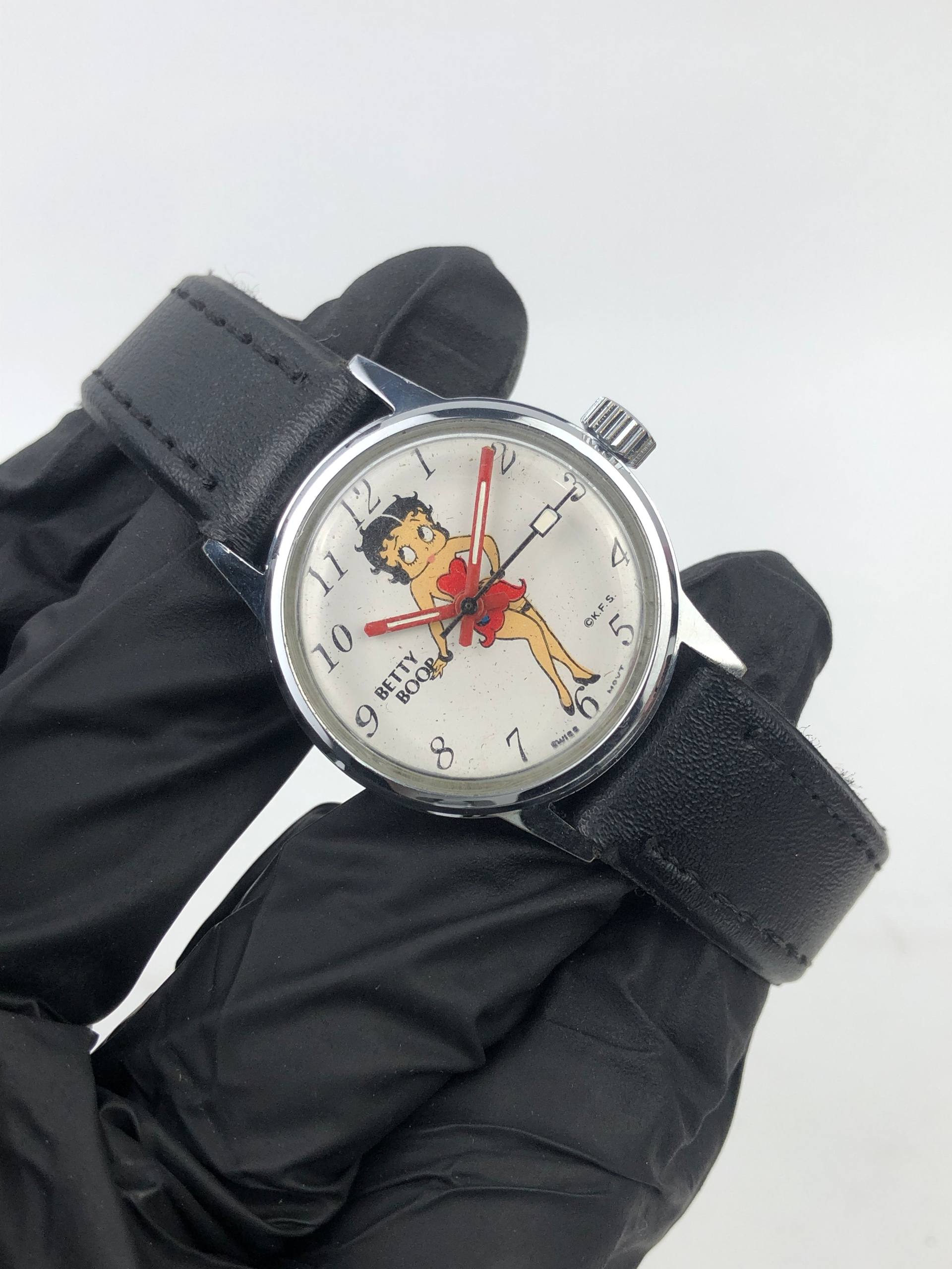 CHARACTER WATCH SWISS MANUAL BEETY BOOR VINTAGE MIDSIZE - Gambar 3
