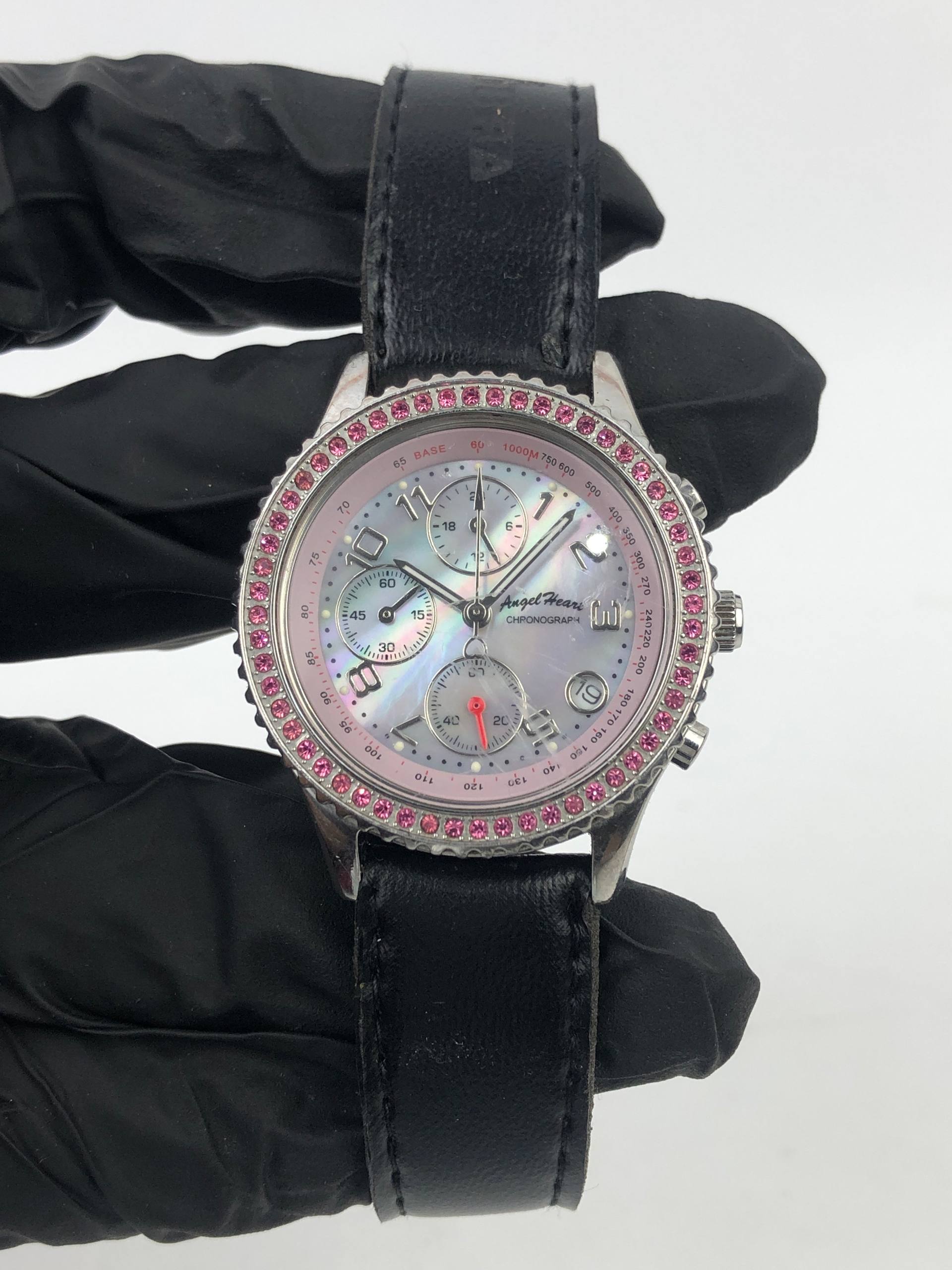 ANGLE HEART TP34 RED DIAMOND BEZEL QUARTZ - Gambar 2
