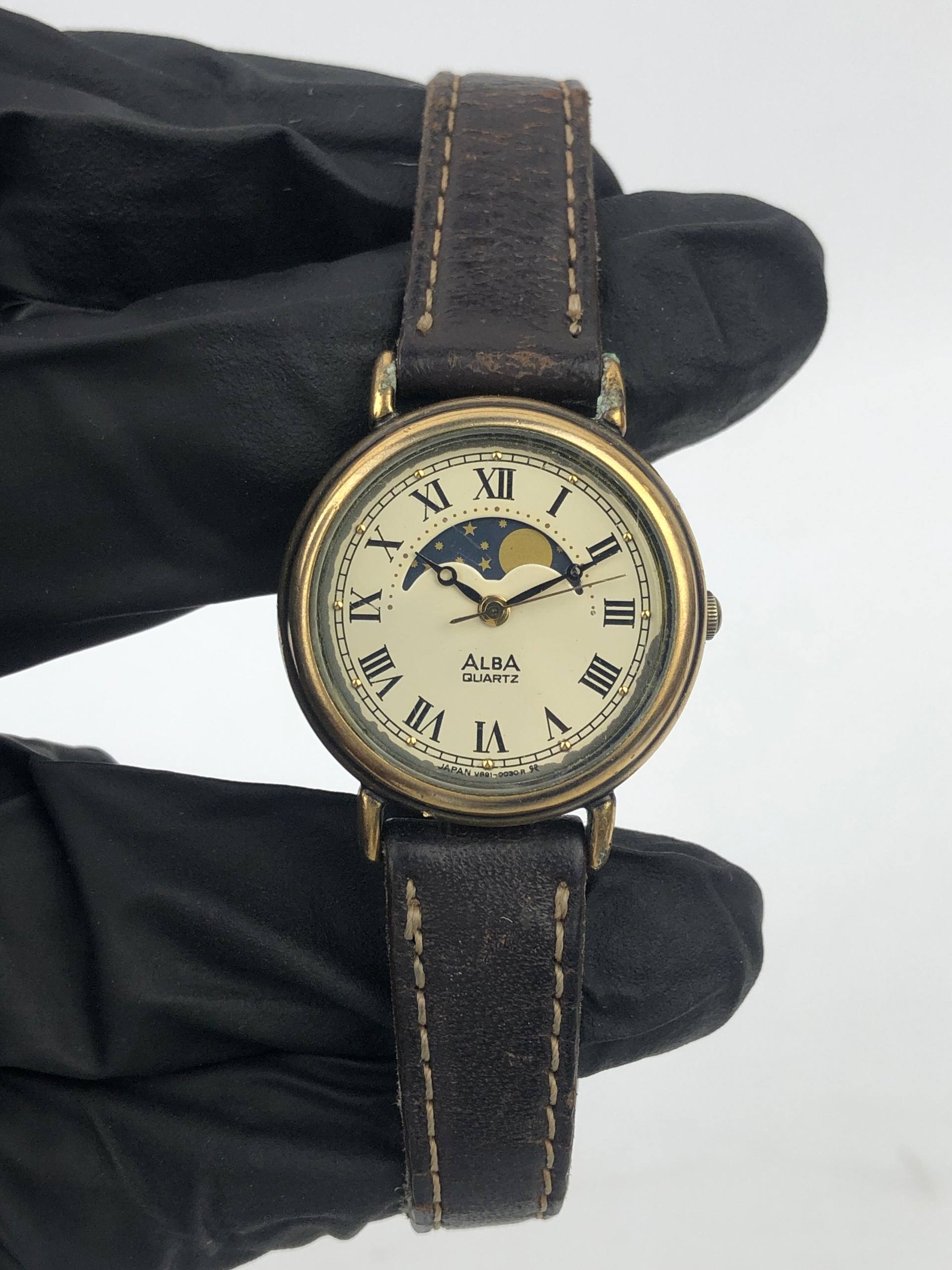 ALBA ANALOG MOONPHASE ROMAN DIAL LADIES - Gambar 2