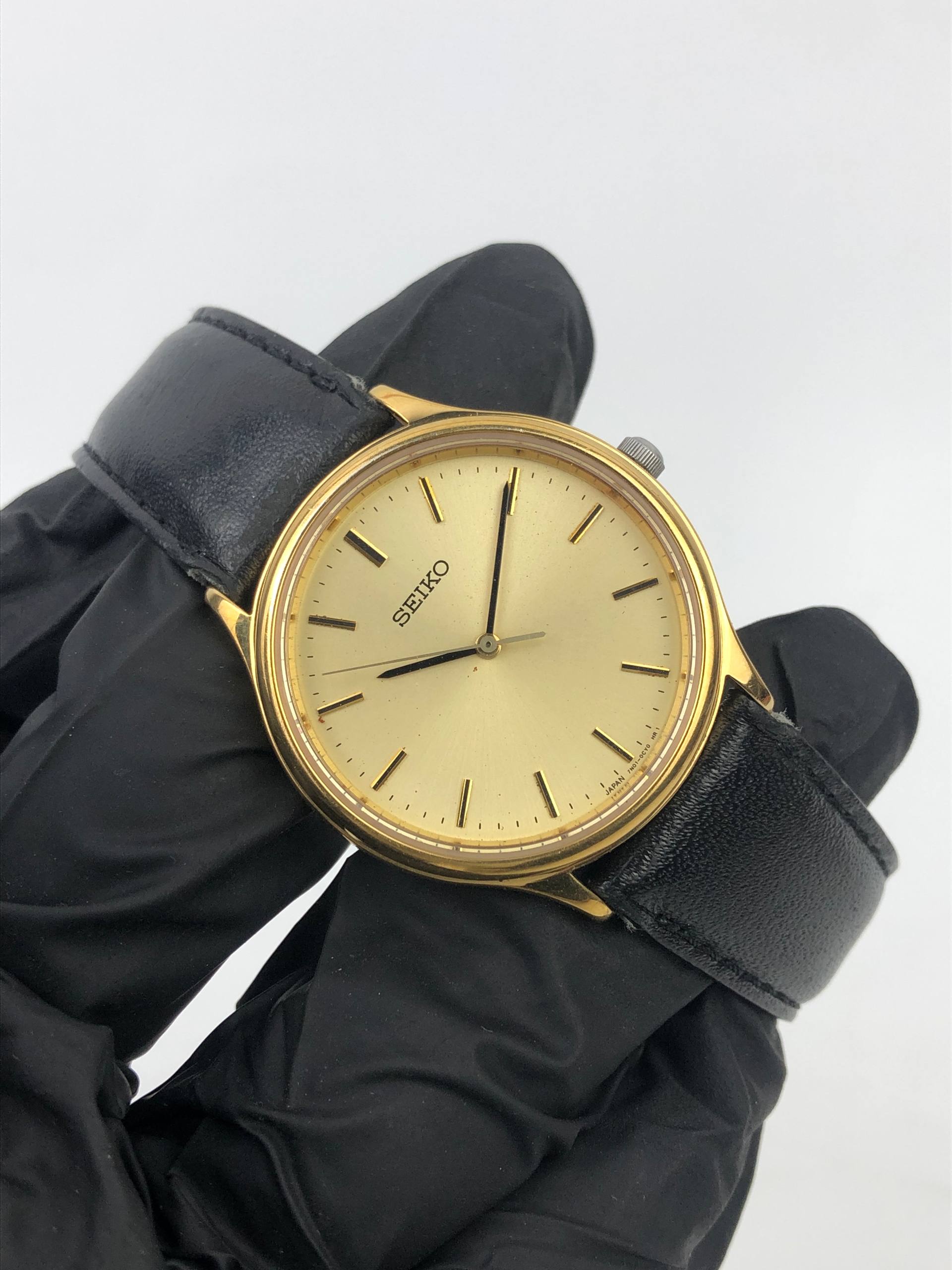 SEIKO 7N01-0BD0 FULL GOLD DRESSWATCH PRIA QUARTZ - Gambar 4
