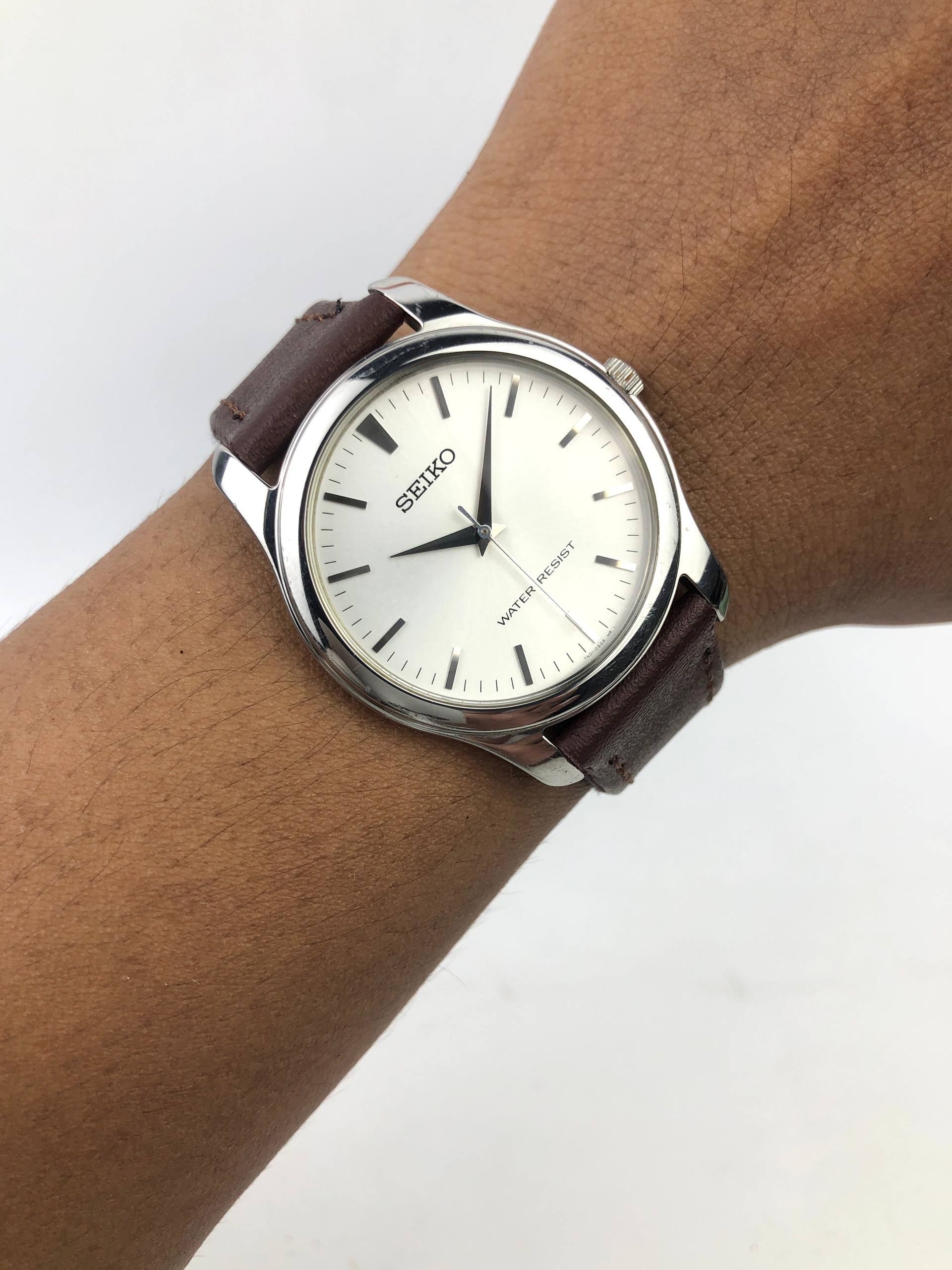SEIKO 7N01-0DE0 ANALOG MAN SIZE STAINLESS STEEL