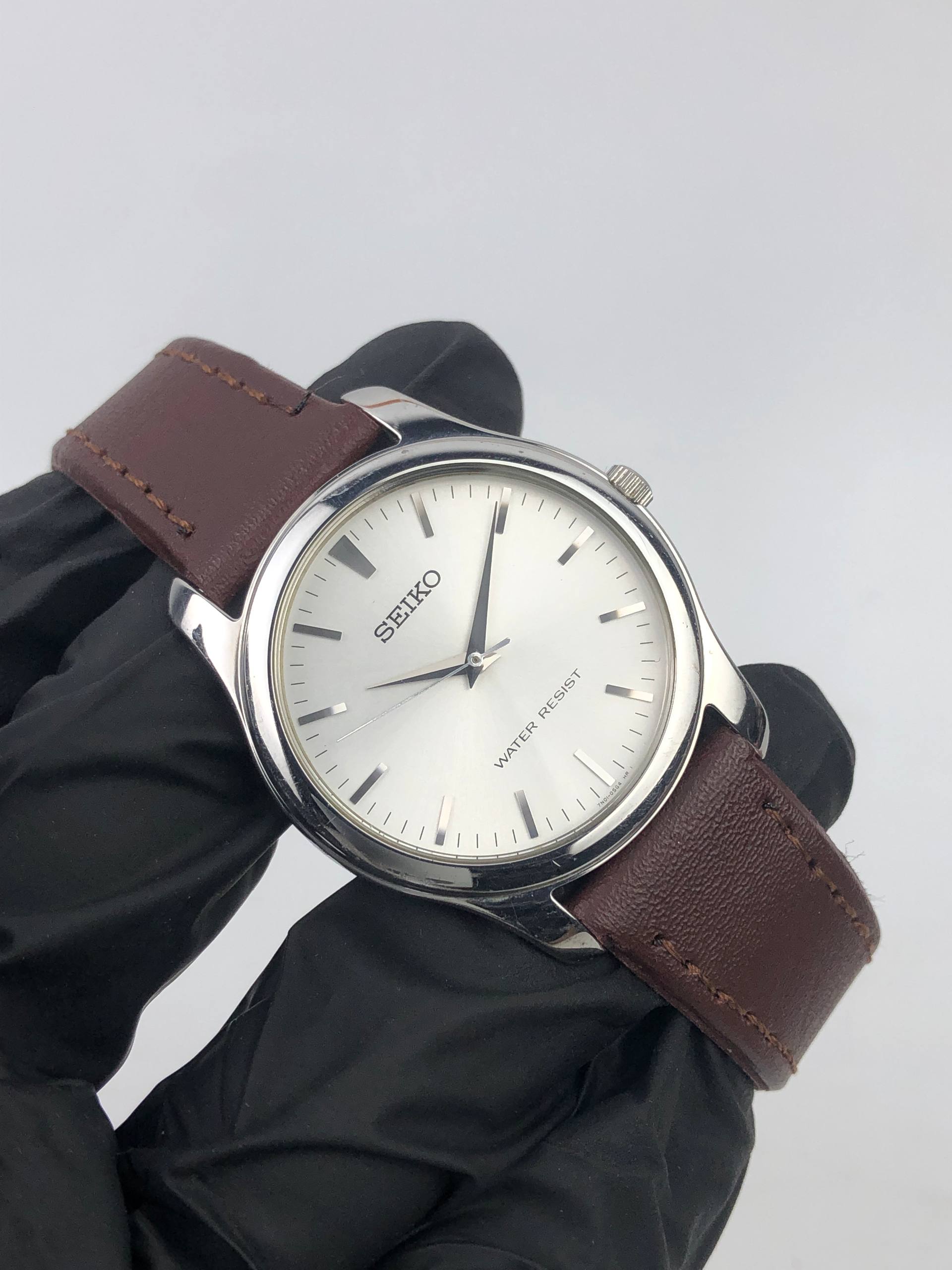 SEIKO 7N01-0DE0 ANALOG MAN SIZE STAINLESS STEEL - Gambar 4