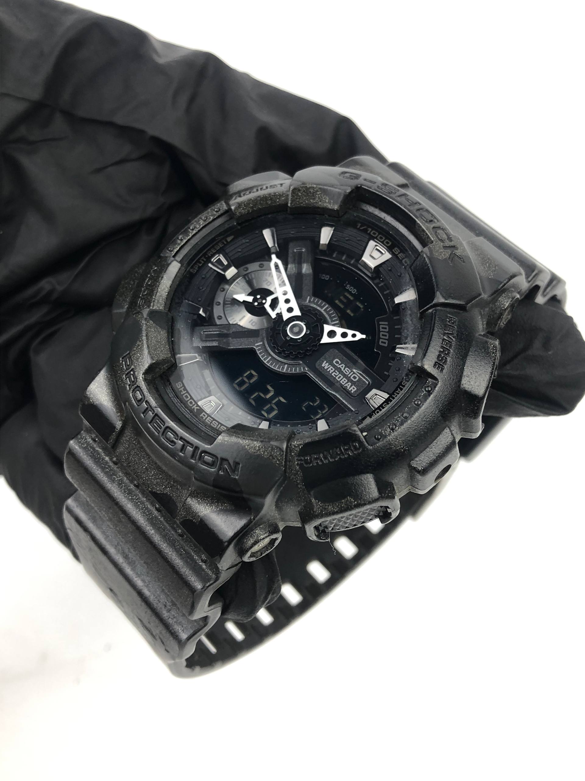 G SHOCK GA-110CM FULL BLACK ORIGINAL - Gambar 3