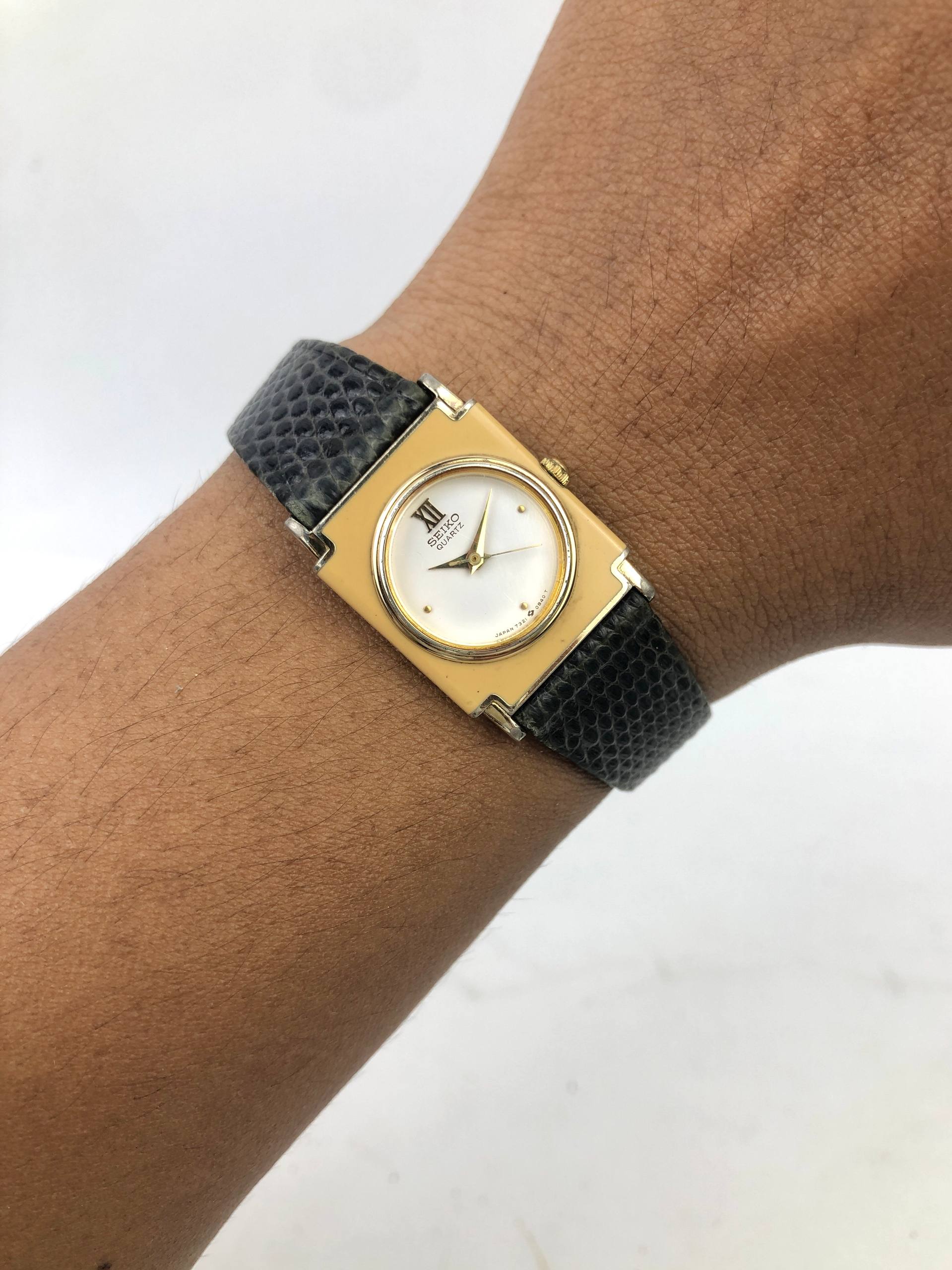 SEIKO 7321-0190 TANK QUARTZ ULTRA THIN