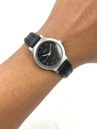 SEIKO 1F21-0B10 QUARTZ BLACK DIAL