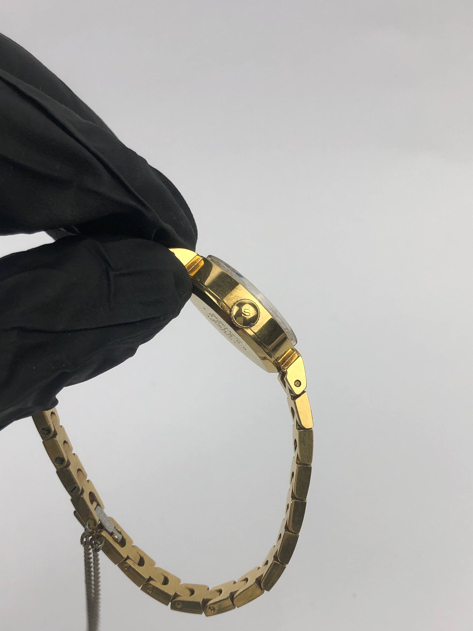 SEIKO SOLAR 10-7001 GOLD CASE BANGLE - Gambar 5