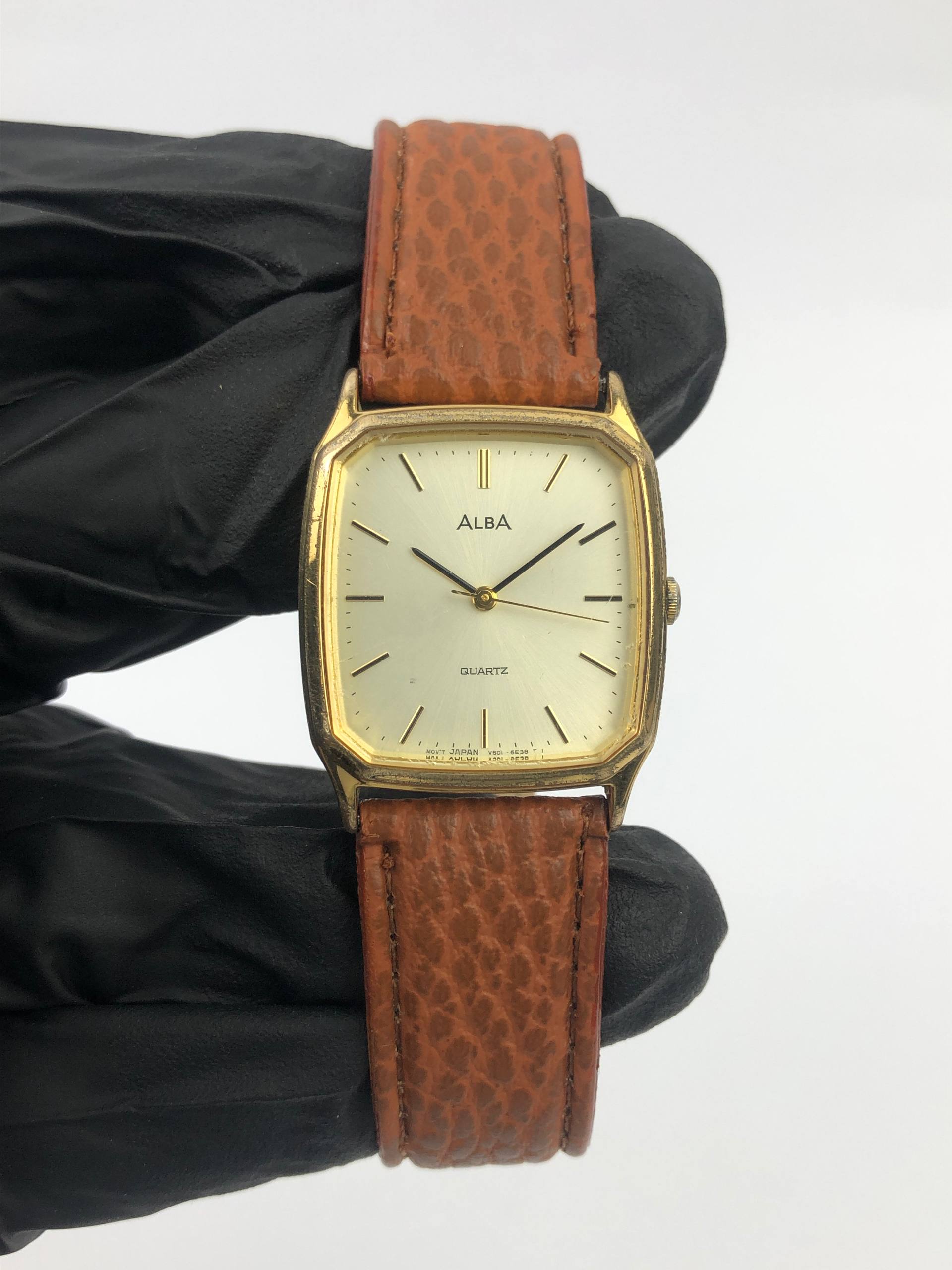 ALBA V601-5C30 ANALOG SQUARE KLASIK MAN SIZE - Gambar 2