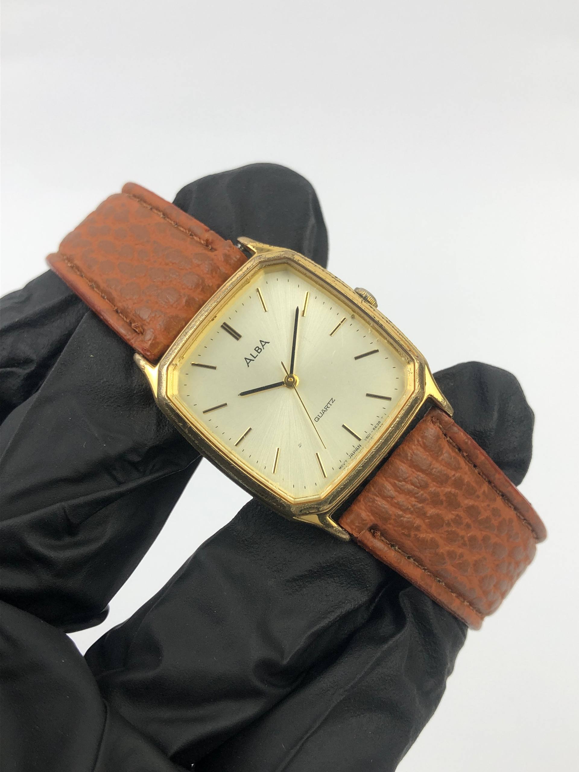 ALBA V601-5C30 ANALOG SQUARE KLASIK MAN SIZE - Gambar 3