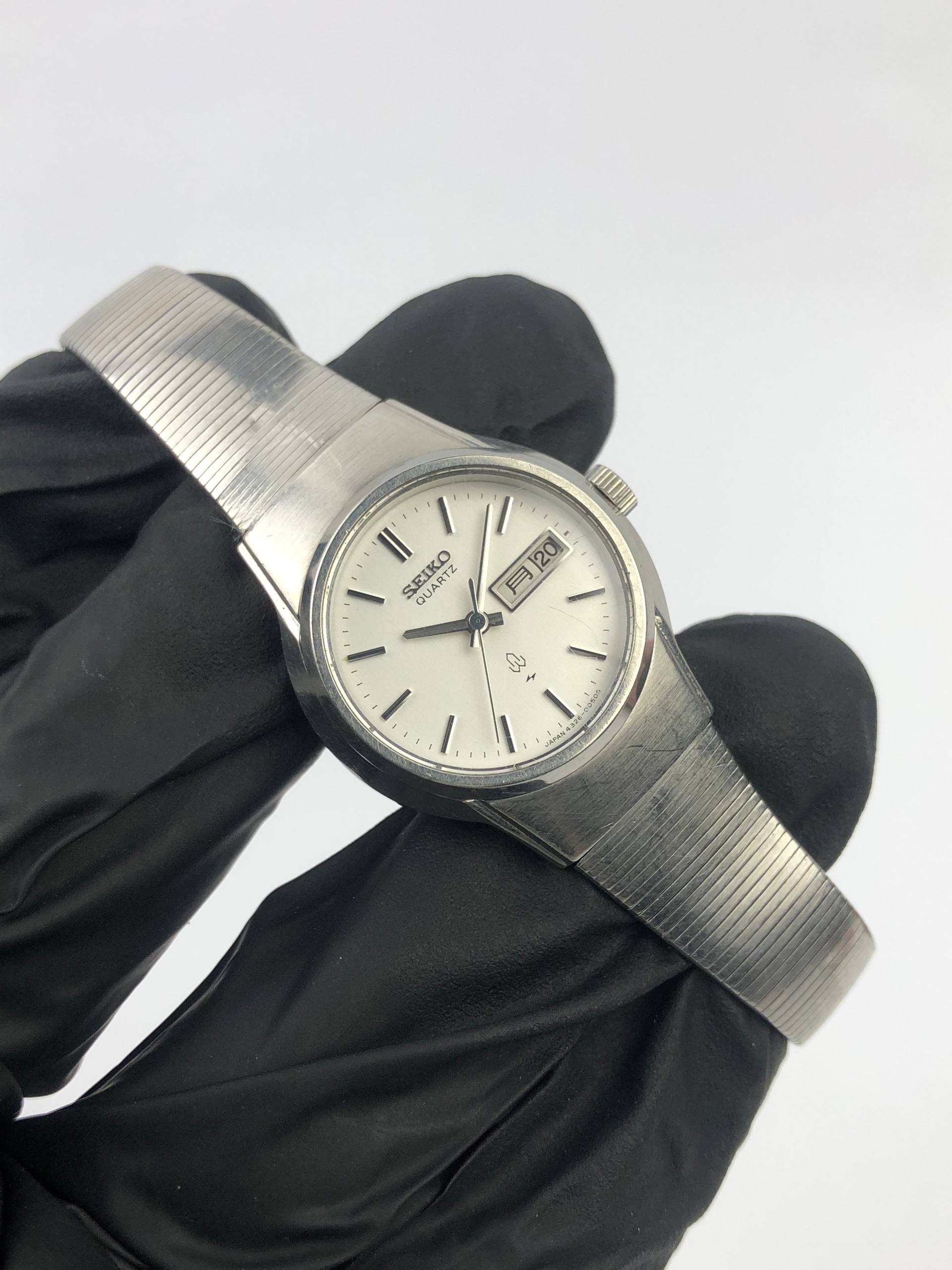 SEIKO 4326-0050 ANALOG QUARTZ DAYDATE LADY FULL ORIGINAL - Gambar 4