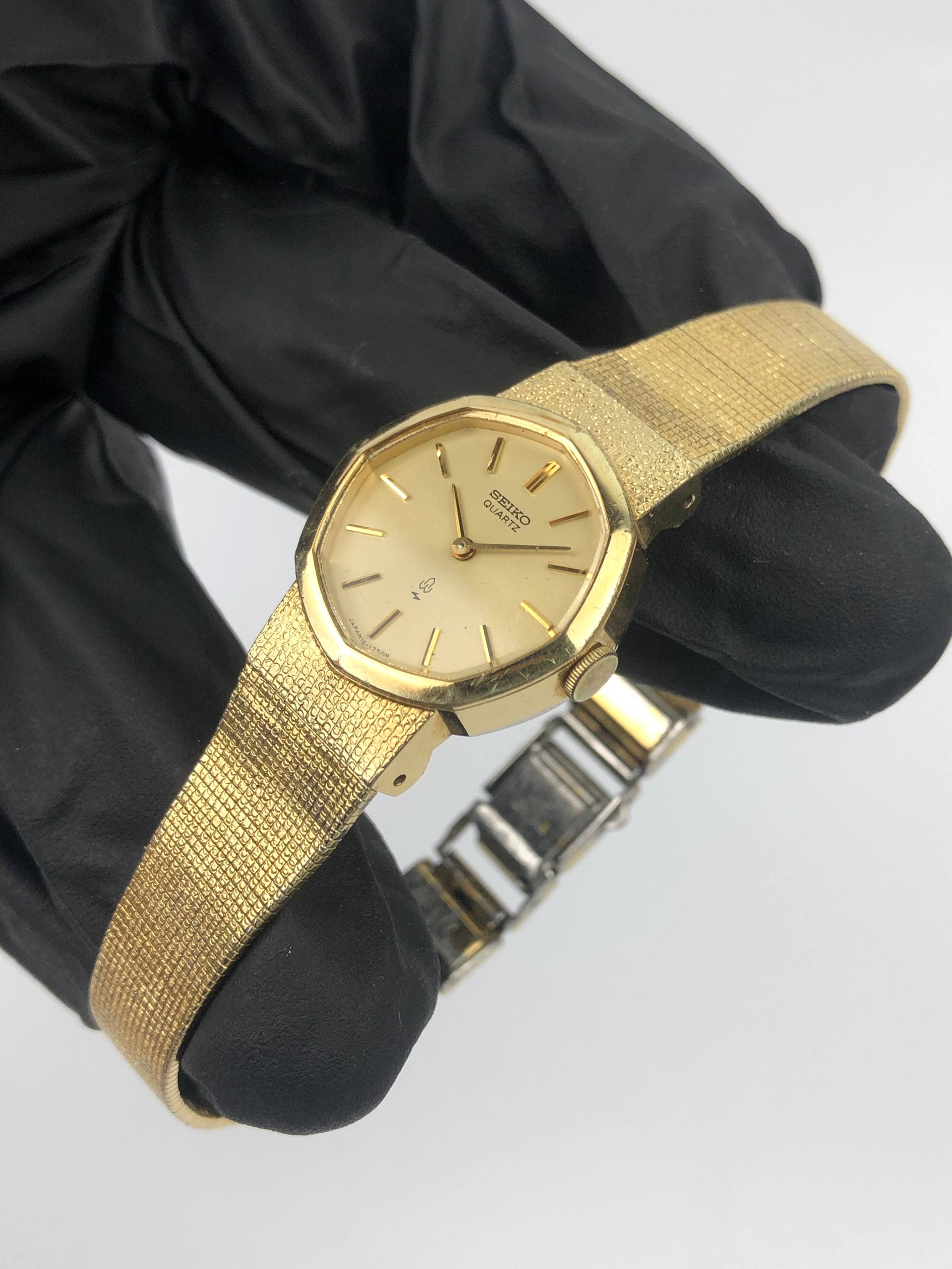 SEIKO 16-5890 MULTIGONAL BEZEL GOLD CASE ALL ORIGINAL - Gambar 3