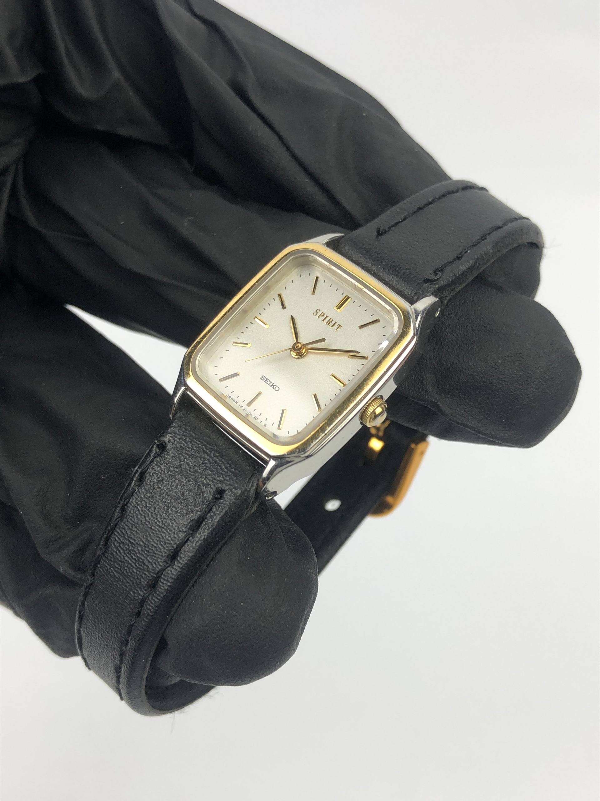 SEIKO 1F21-5B20 QUARTZ SPIRIT LADY TWOTONE TEXTURED DIAL - Gambar 3