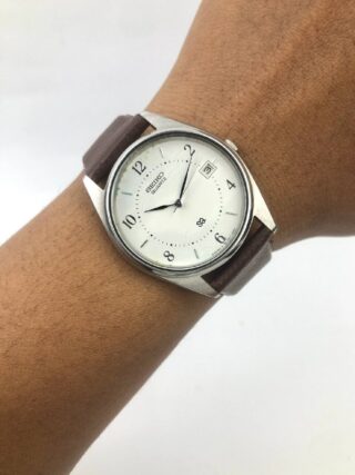 SEIKO 5Y22-8A01 SQ QUARTZ DATE JAPAN