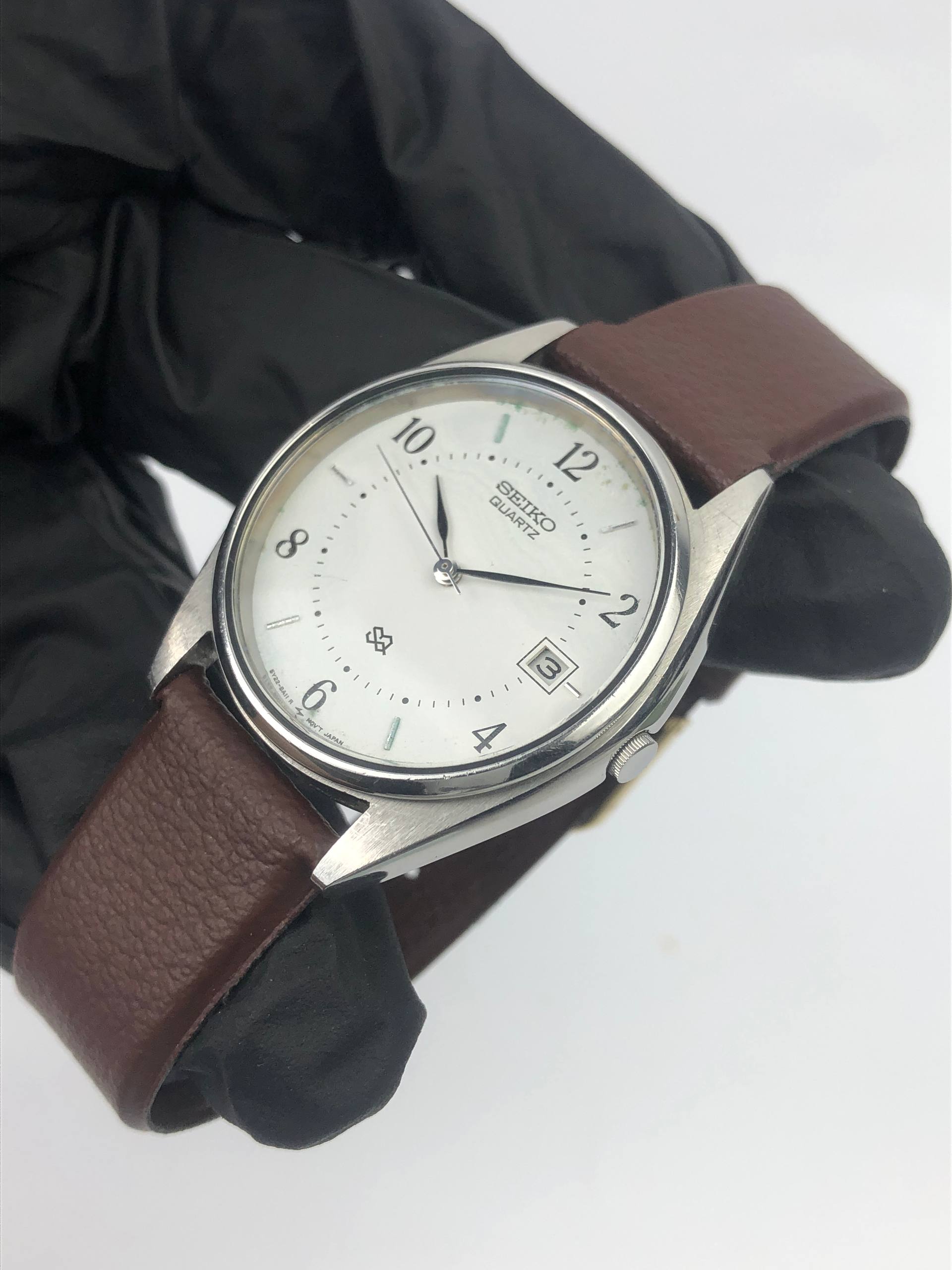 SEIKO 5Y22-8A01 SQ QUARTZ DATE JAPAN - Gambar 3