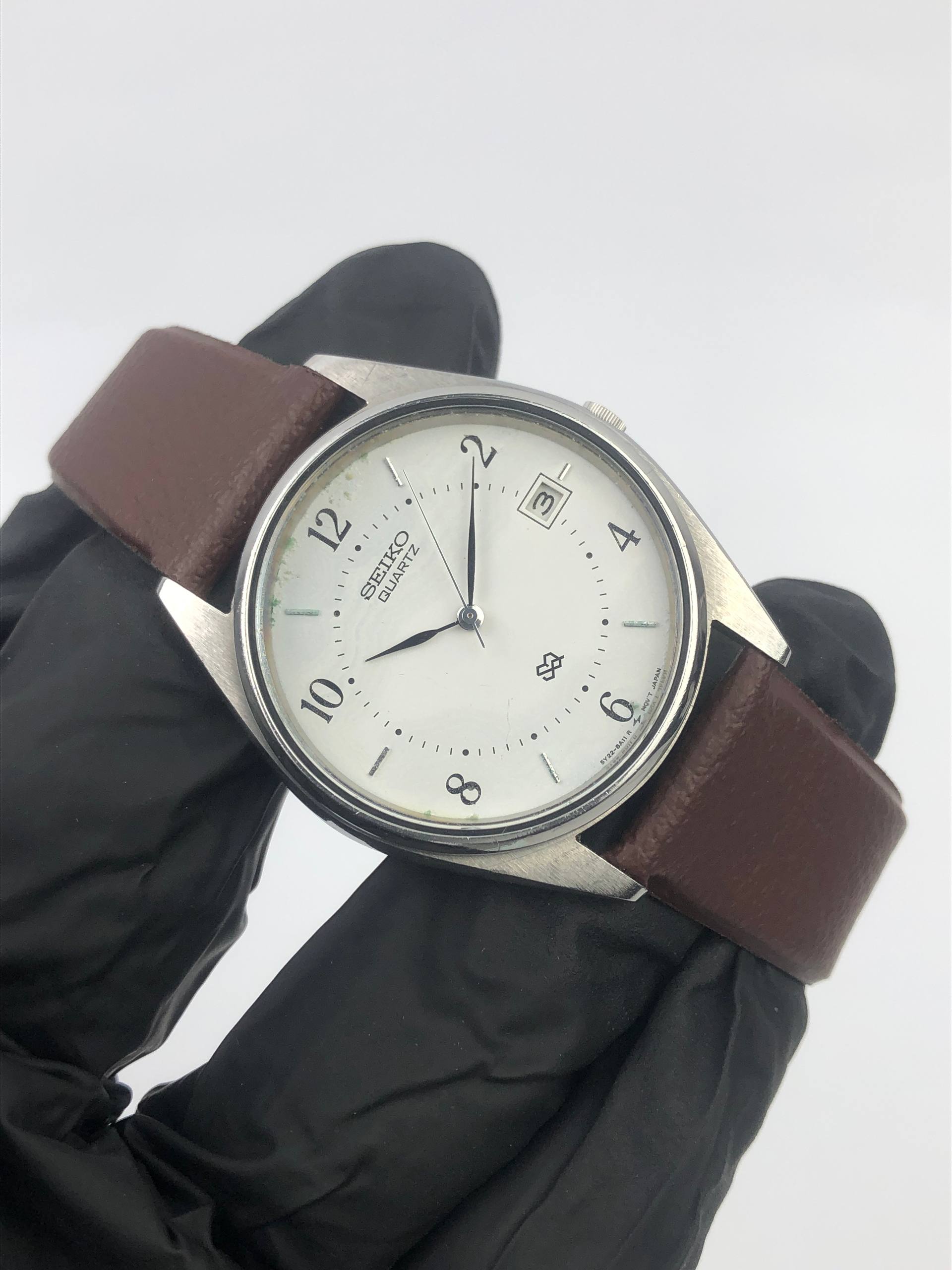 SEIKO 5Y22-8A01 SQ QUARTZ DATE JAPAN - Gambar 4