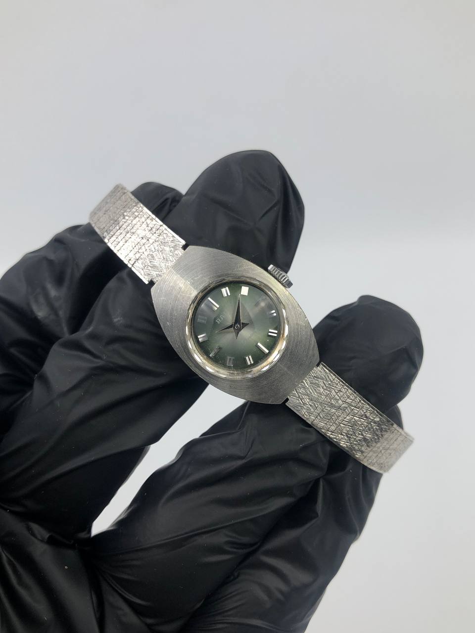 RADO FLORENCE GREEN SUNBURST DIAL OVAL LADIES DRESS WATCH - Gambar 4