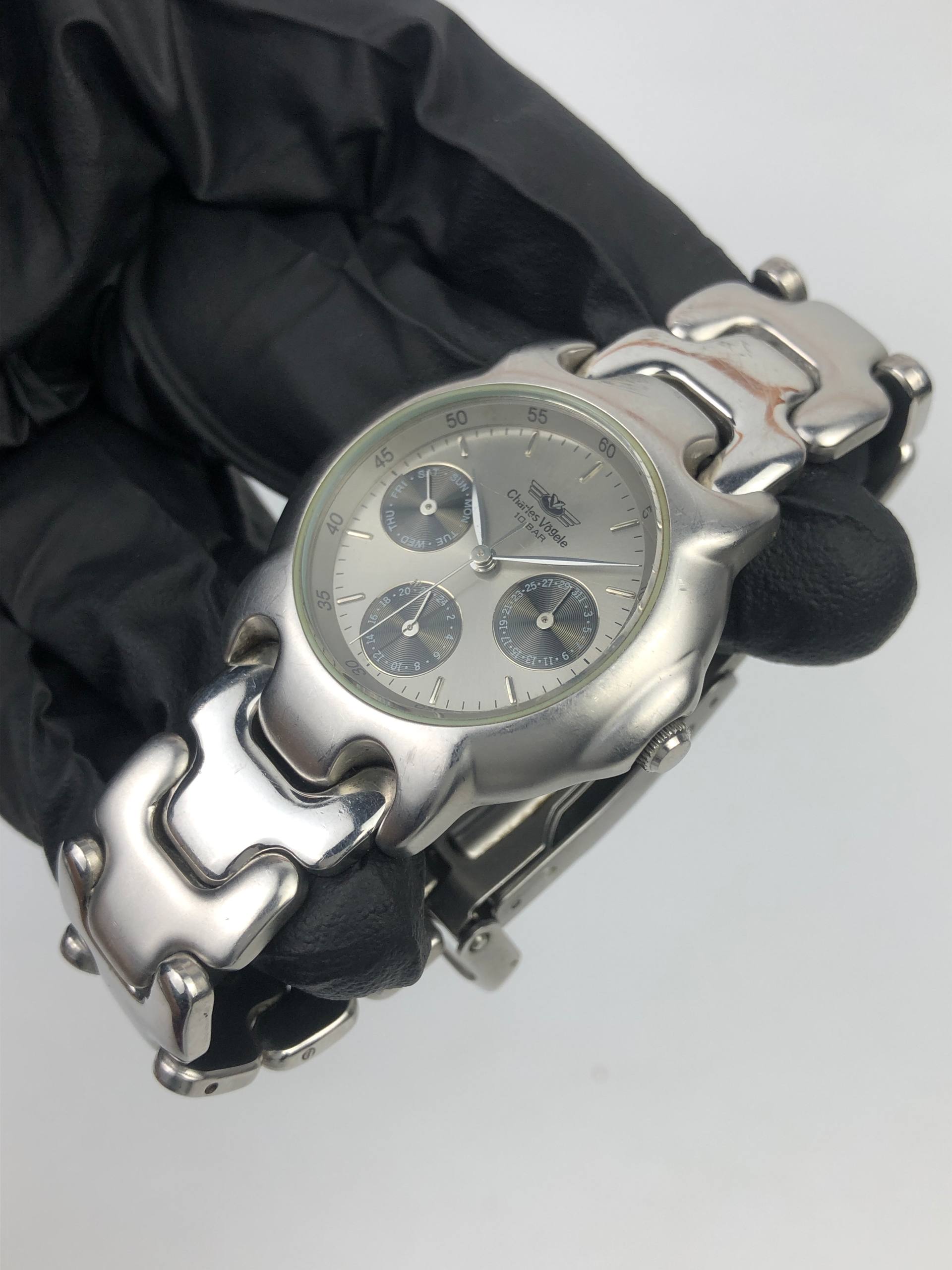 CHARLES VÖGELE MULTIFUNCTION SILVER DIAL DAY DATE 24 HOUR WATCH - Gambar 3