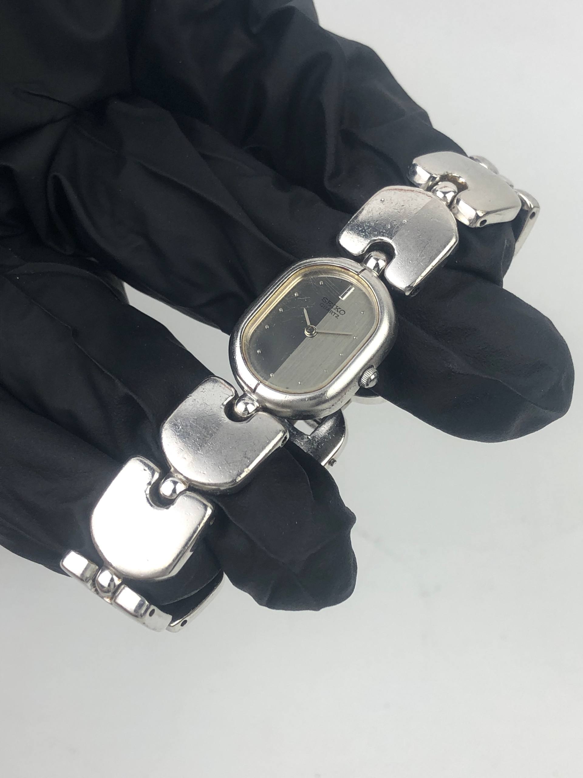 SEIKO QUARTZ 7320-5340 SILVER JEWELRY BRACELET GREY TWOTONE DIAL - Gambar 3
