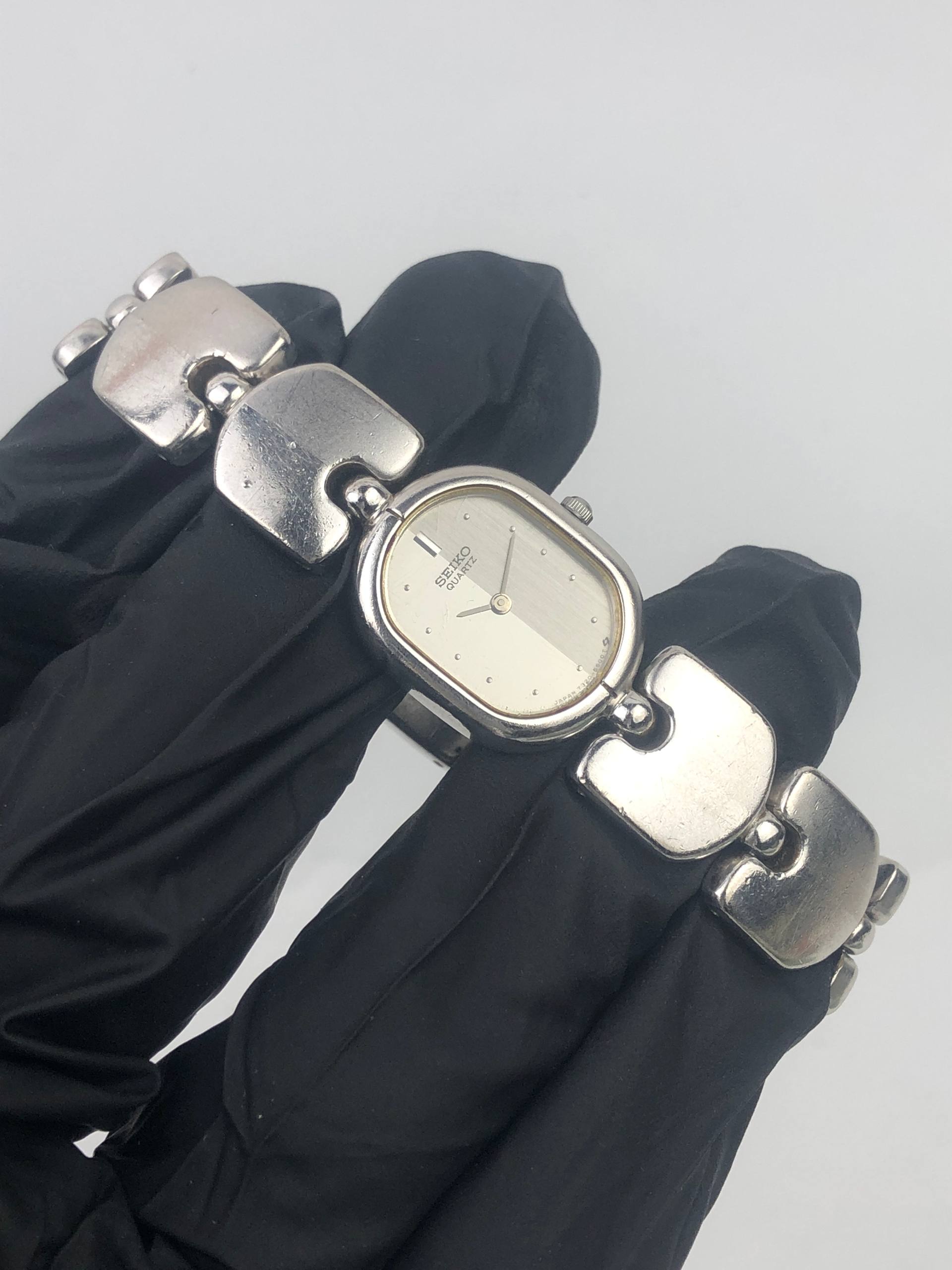 SEIKO QUARTZ 7320-5340 SILVER JEWELRY BRACELET GREY TWOTONE DIAL - Gambar 4