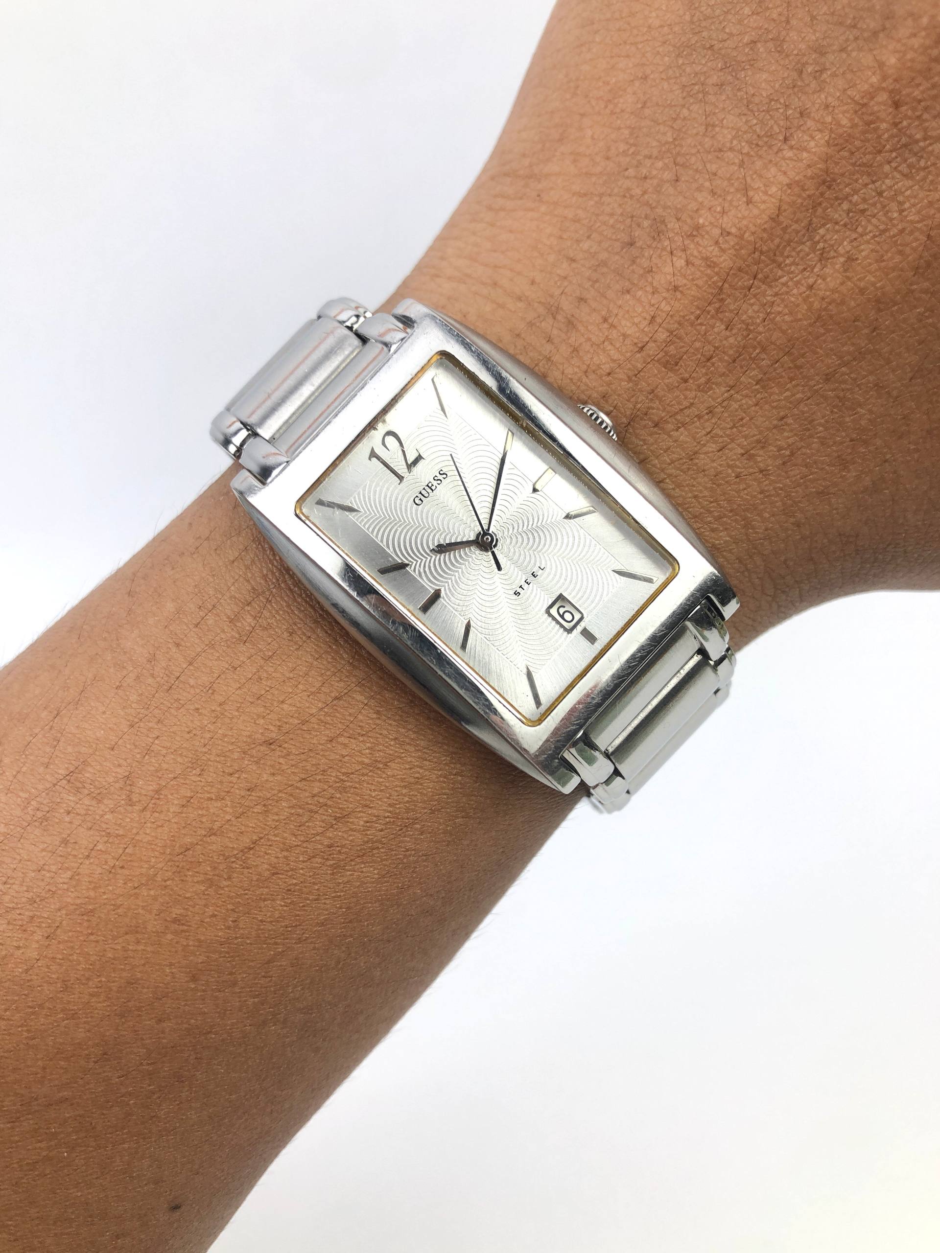 GUESS STEEL RECTANGULAR SILVER GUILLOCHE DIAL DATE QUARTZ WATCH