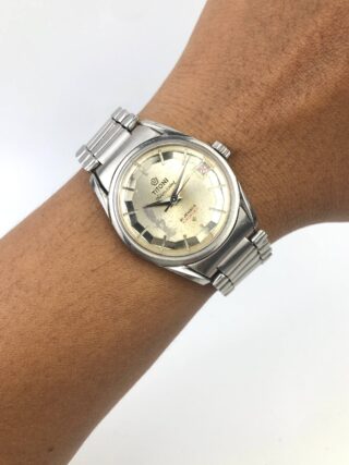 TITONI AIRMASTER 21 JEWELS SECTOR DIAL RED DATE SWISS MADE