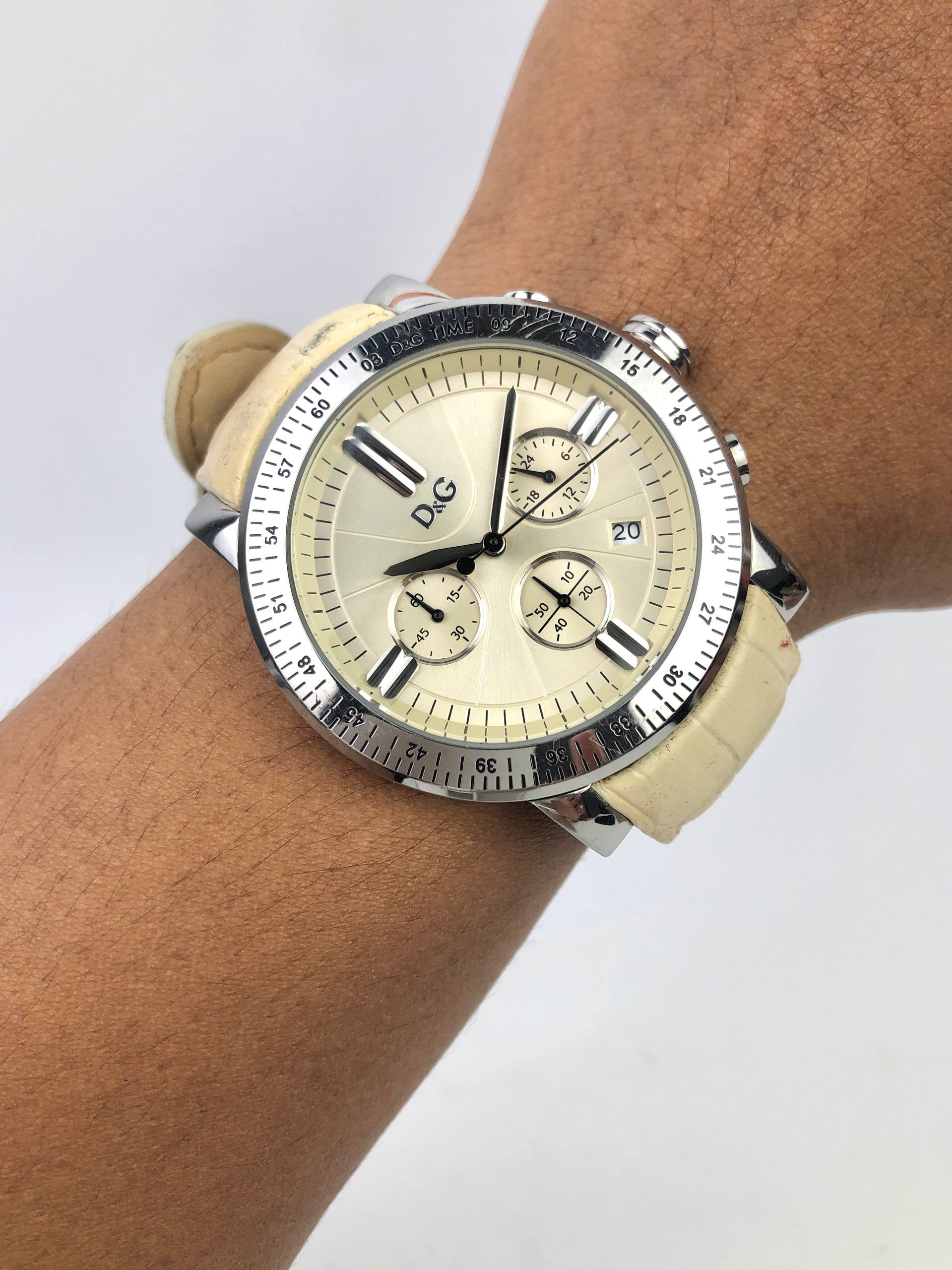 D&G CHRONOGRAPH QUARTZ CHAMPAGNE DIAL STAINLESS STEEL ORIGINAL
