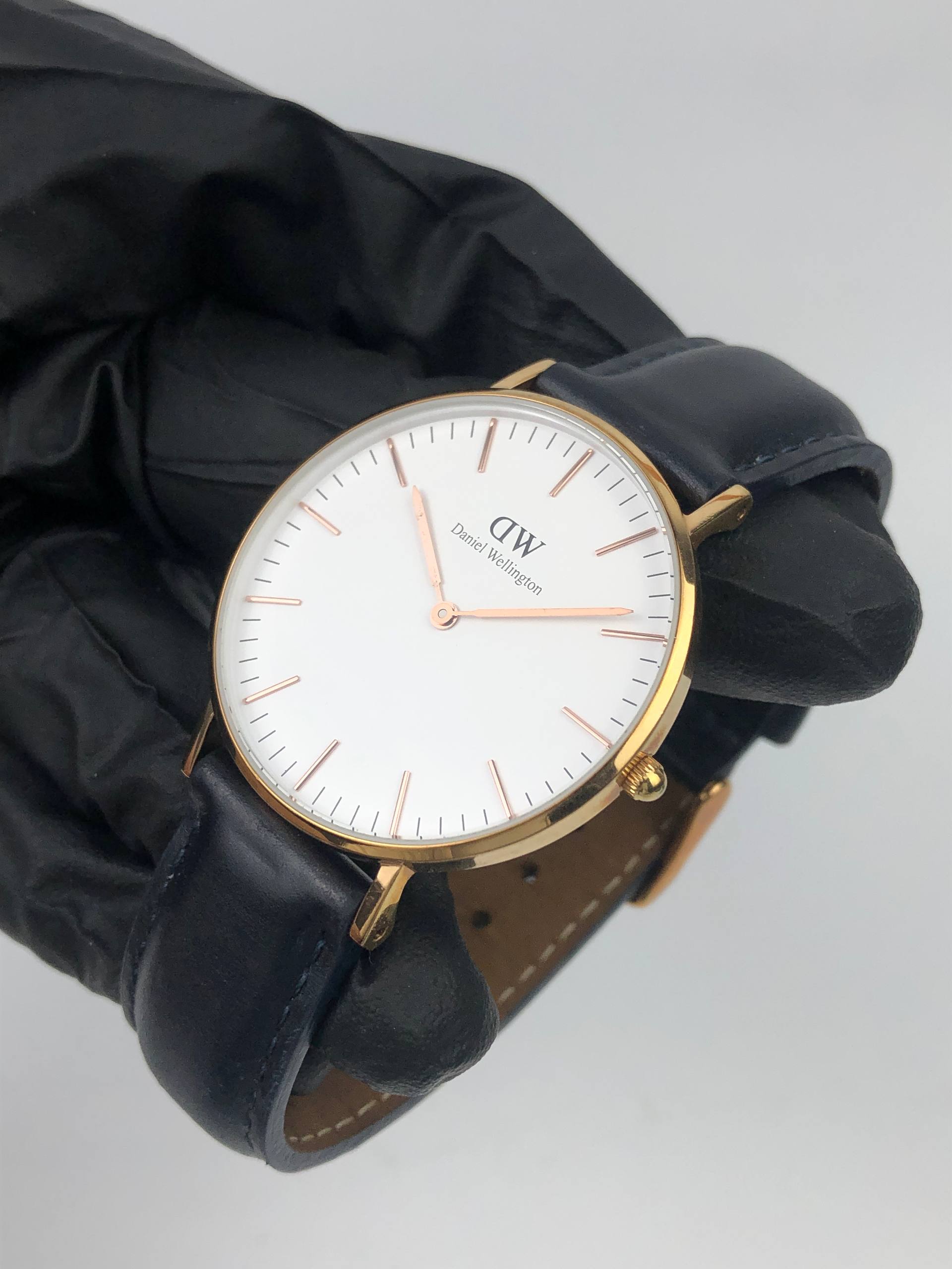 DANIEL WELLINGTON CLASSIC BRISTOL 40MM ROSE GOLD WHITE DIAL ORIGINAL - Gambar 3