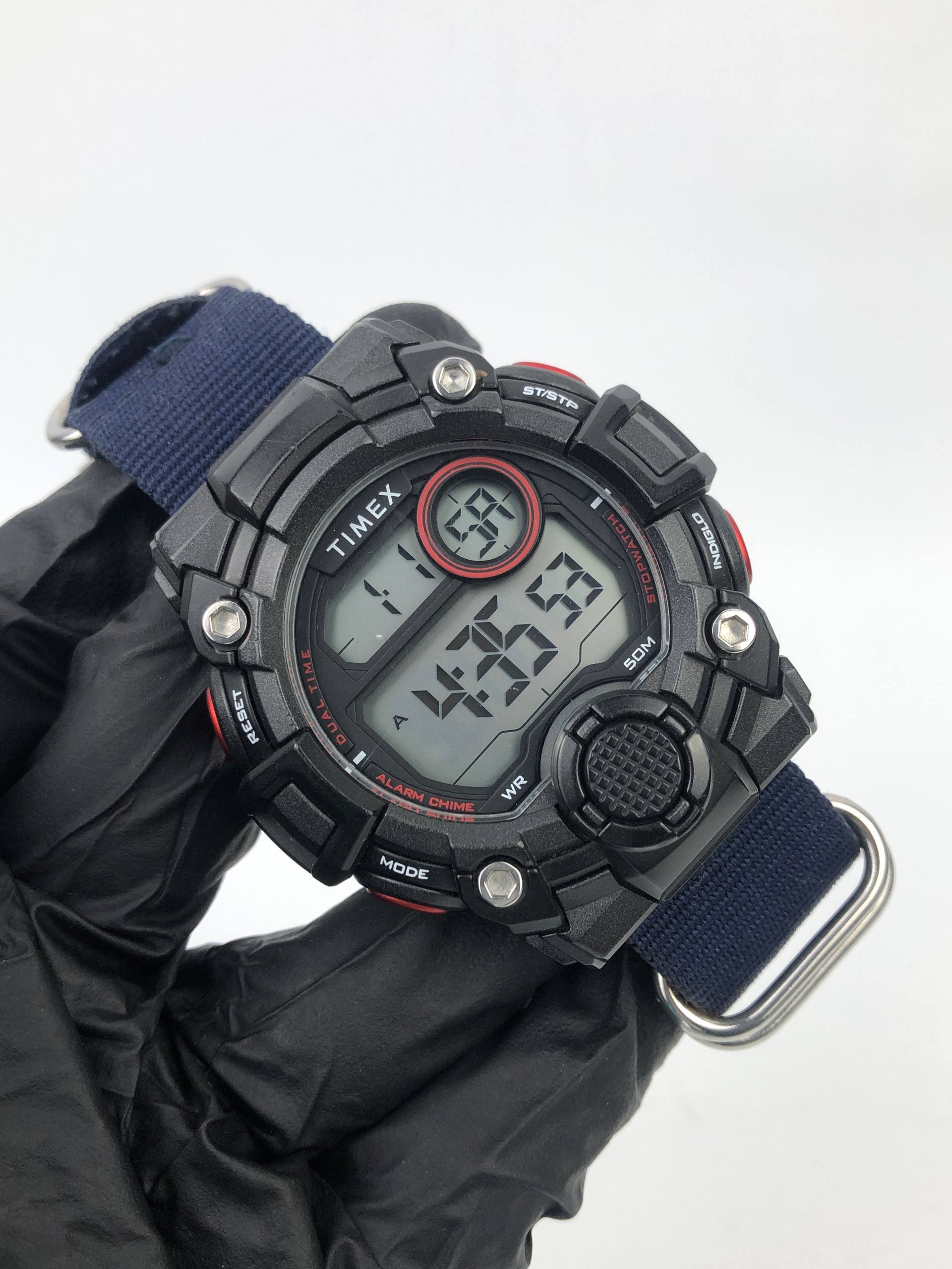 TIMEX TWSM27600 DIGITAL SPORT WATCH 50M WR INDIGLO BLACK RED - Gambar 4