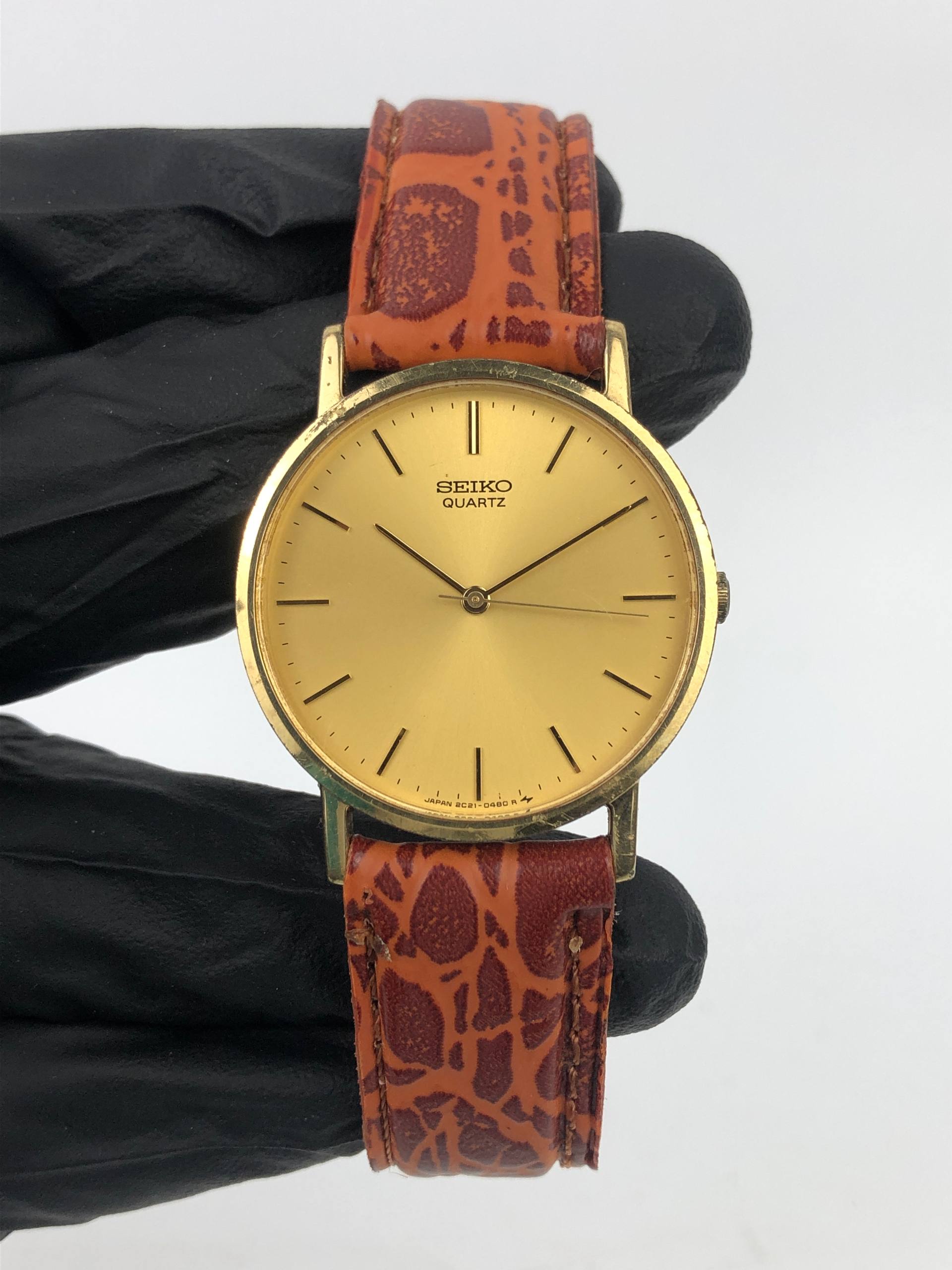 SEIKO QUARTZ 2C21-0120 70TH ANNIVERSARY COMMEMORATIVE GOLD DIAL VINTAGE JAPAN - Gambar 3