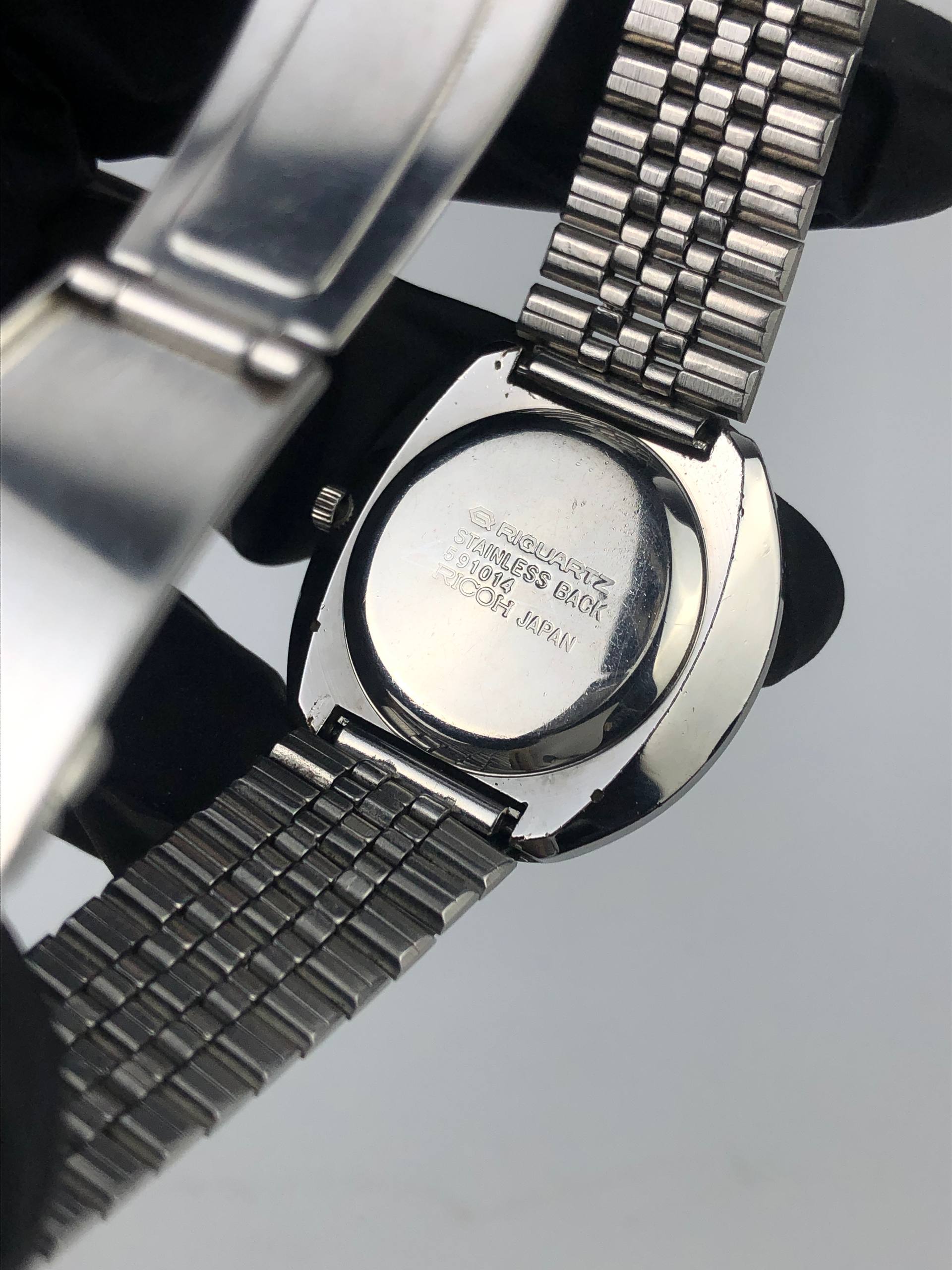 RICOH RIQUARTZ 591042 VINTAGE QUARTZ SILVER DIAL ORIGINAL JAPAN DATE WATCH - Gambar 8