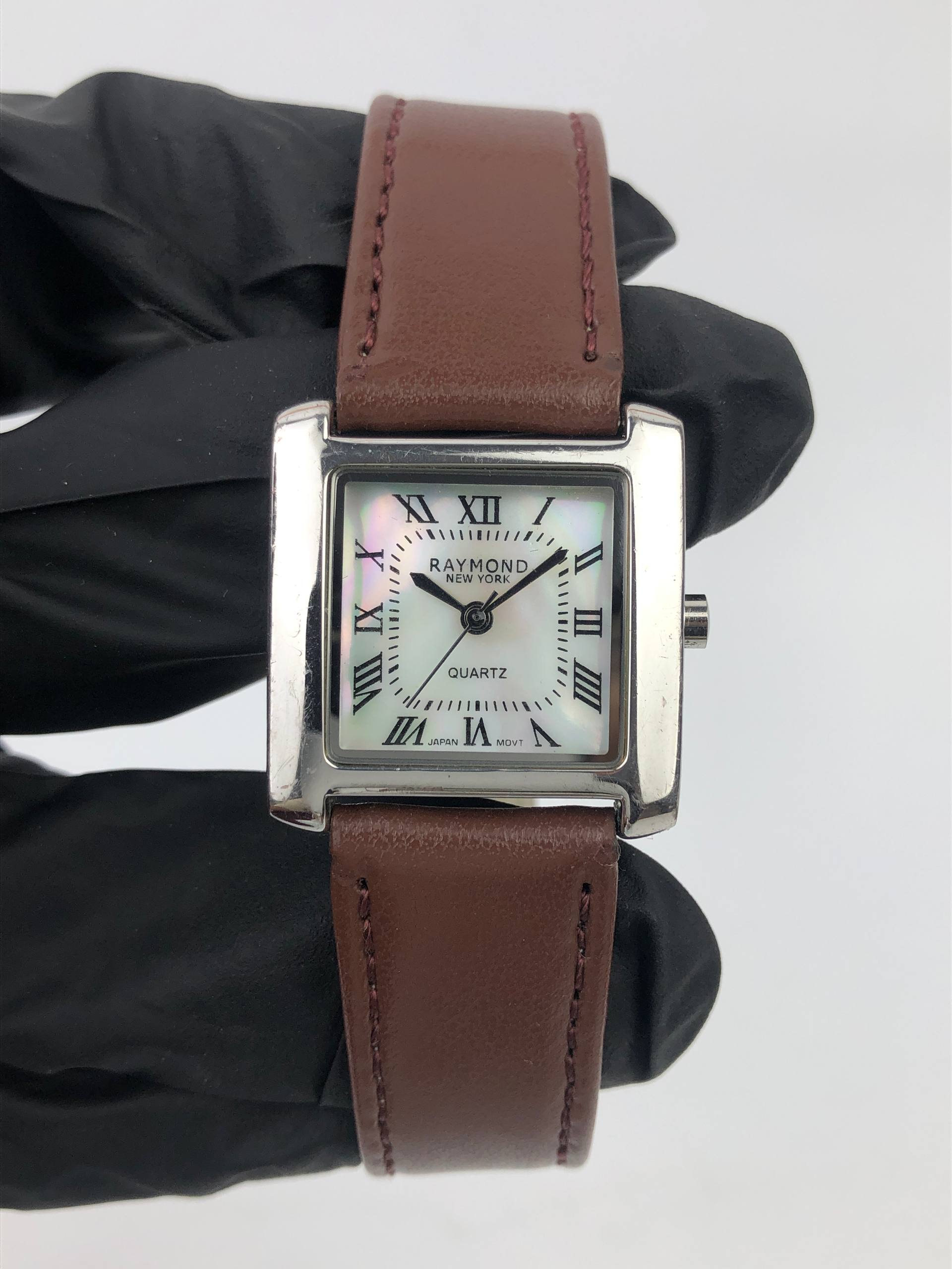 RAYMOND NEW YORK QUARTZ ROMAN DIAL RECTANGULAR LADIES DRESS WATCH - Gambar 2