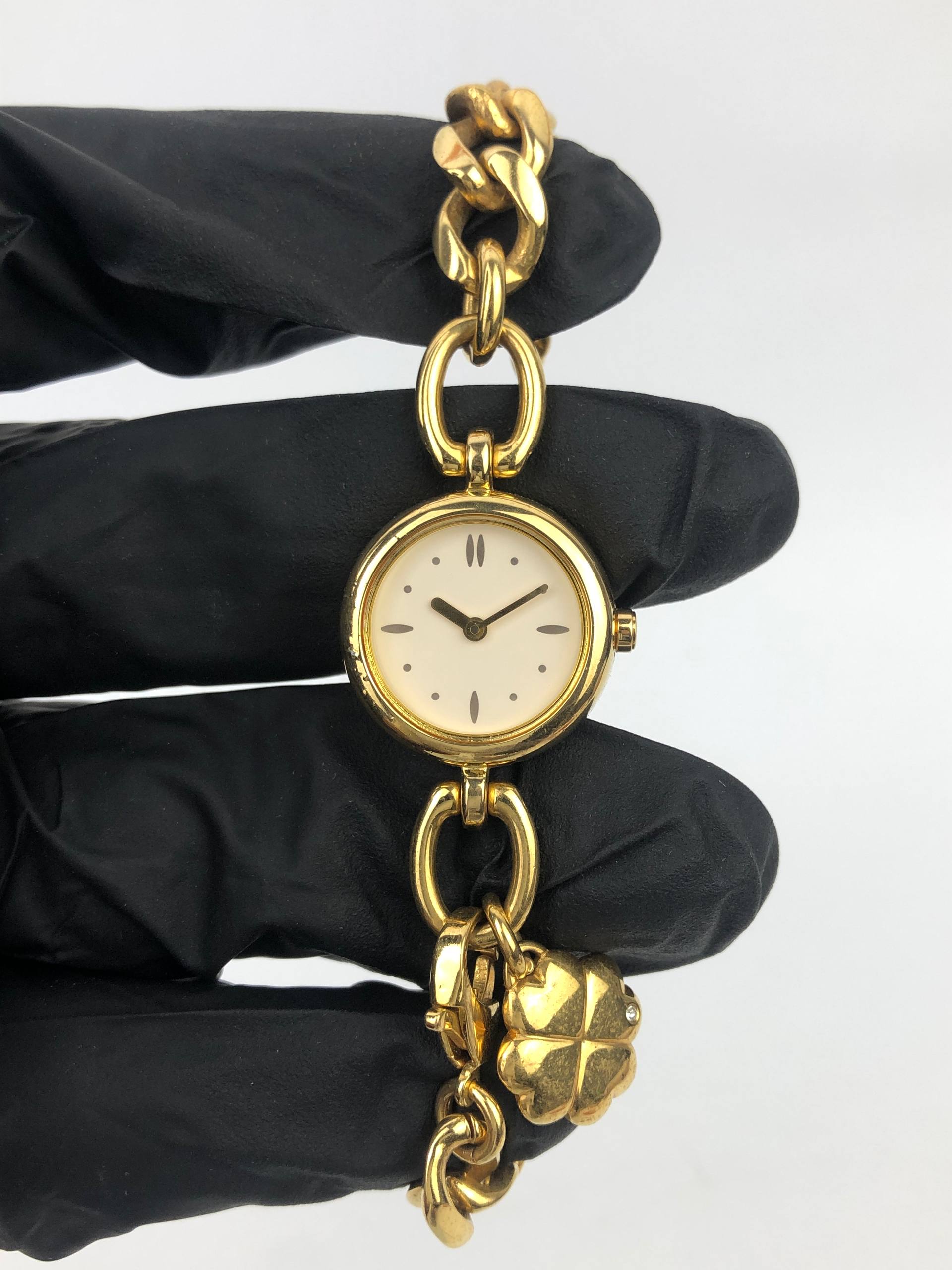 NOEVIR CHARM BRACELET WATCH GOLD TONE LADIES JAPAN MOVEMENT VINTAGE - Gambar 2