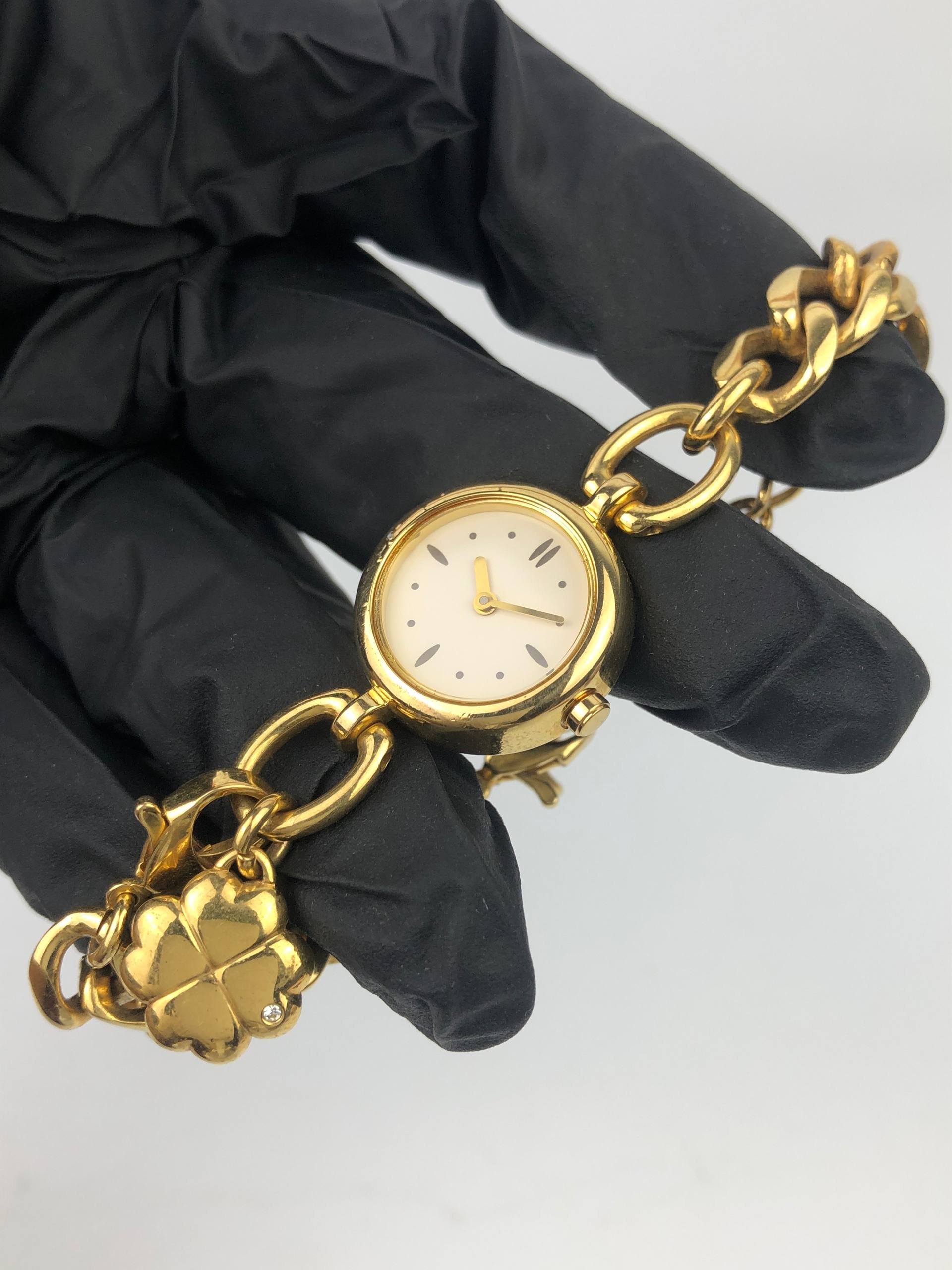 NOEVIR CHARM BRACELET WATCH GOLD TONE LADIES JAPAN MOVEMENT VINTAGE - Gambar 3