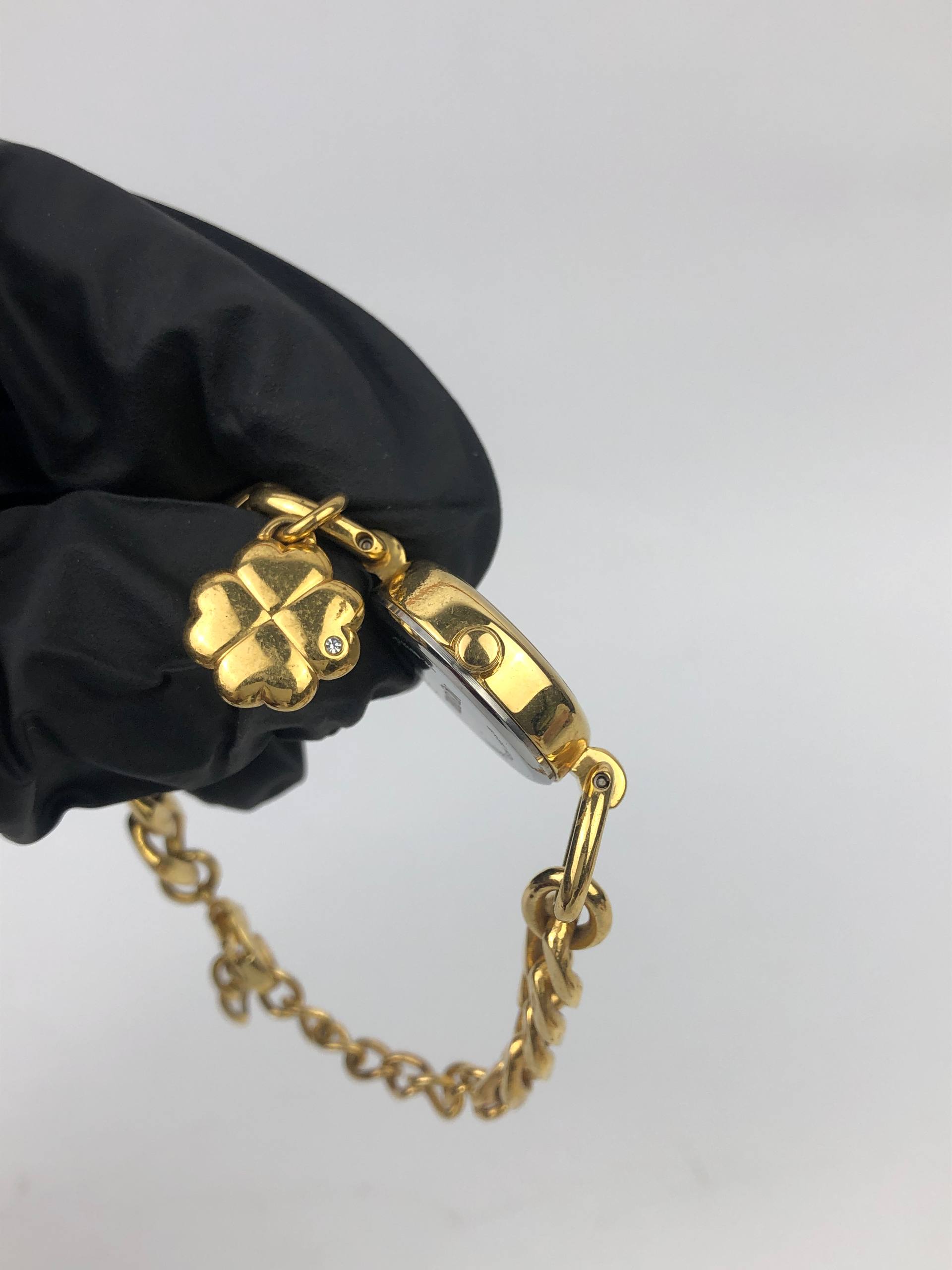 NOEVIR CHARM BRACELET WATCH GOLD TONE LADIES JAPAN MOVEMENT VINTAGE - Gambar 5