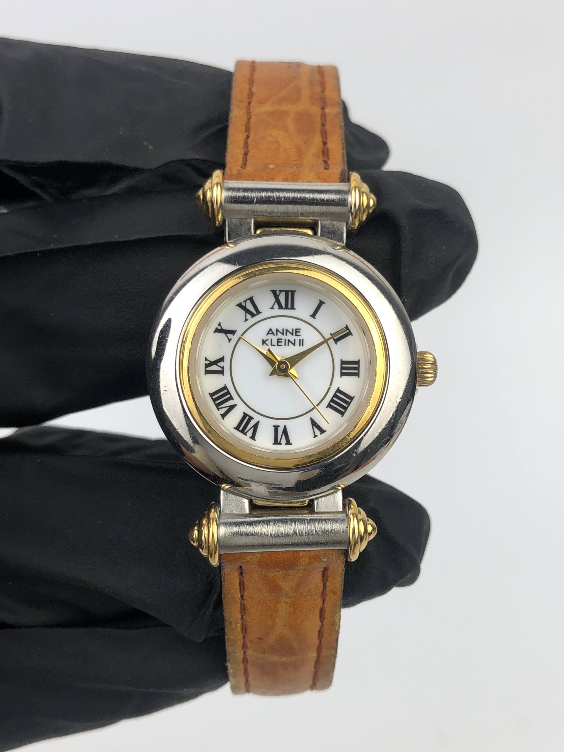 ANNE KLEIN ROMAN DIAL TWO TONE LADIES DRESS WATCH QUARTZ - Gambar 2