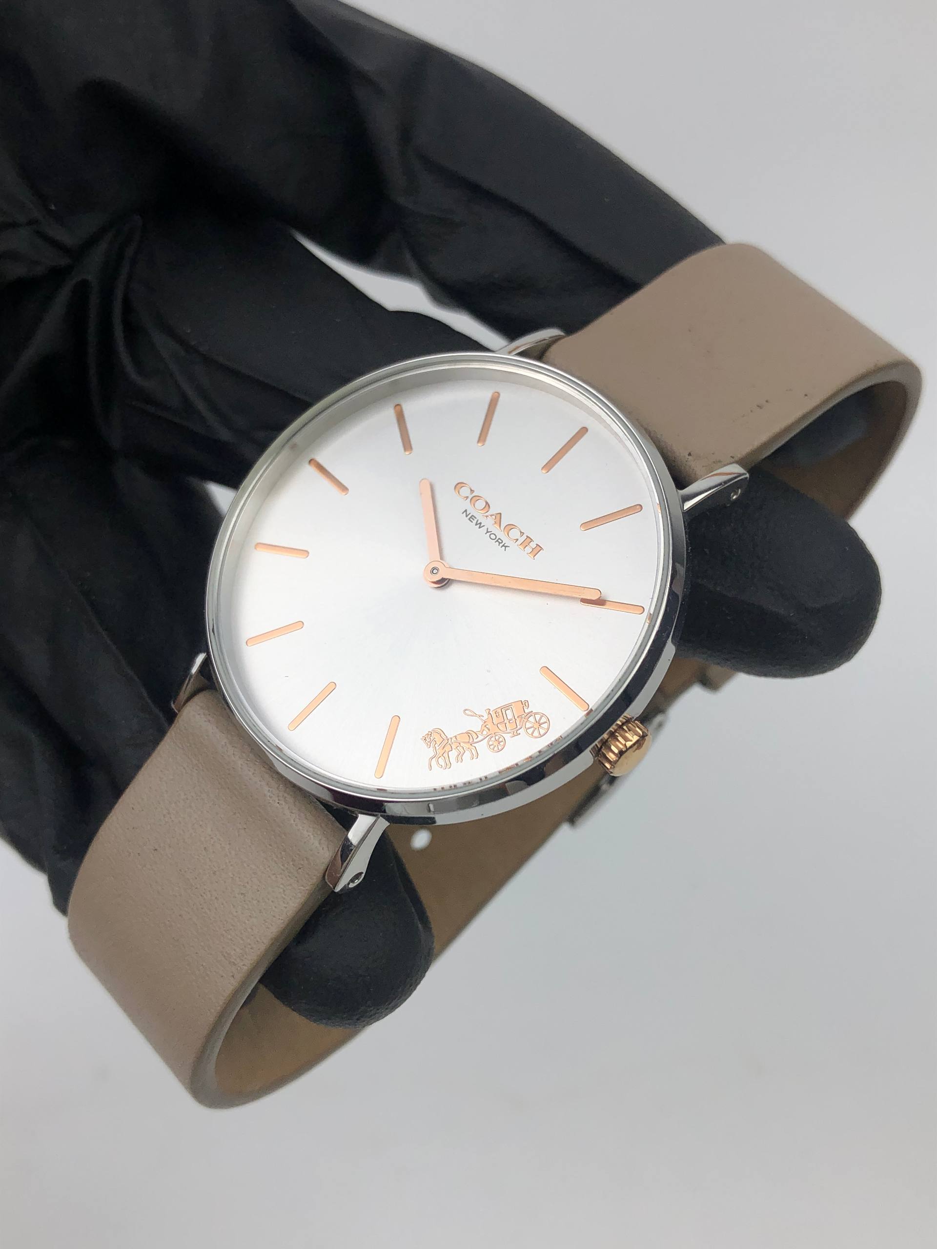 COACH NEW YORK MINIMALIST WHITE DIAL ORIGINAL WOMEN’S WATCH CA.120.7.14.1595 - Gambar 3