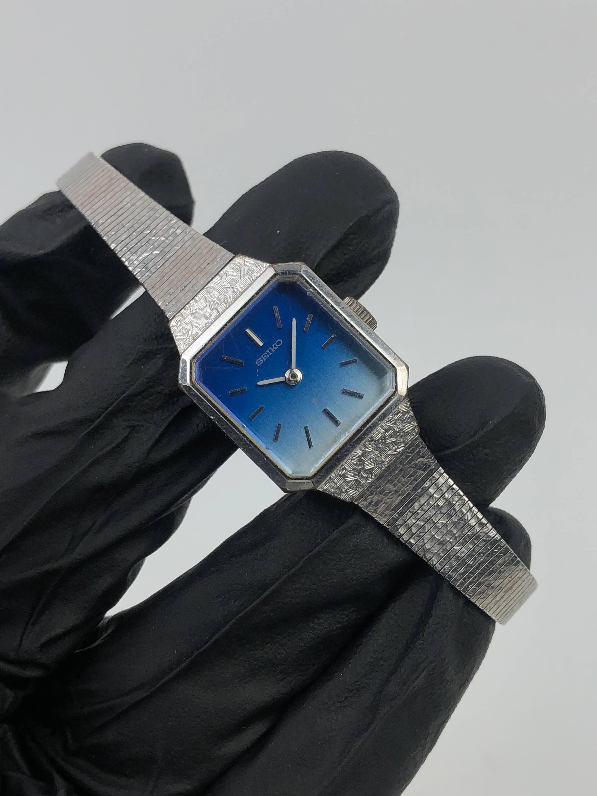 SEIKO LADIES SQUARE 11-4900 BLUE SUNBURST JAPAN - Gambar 4