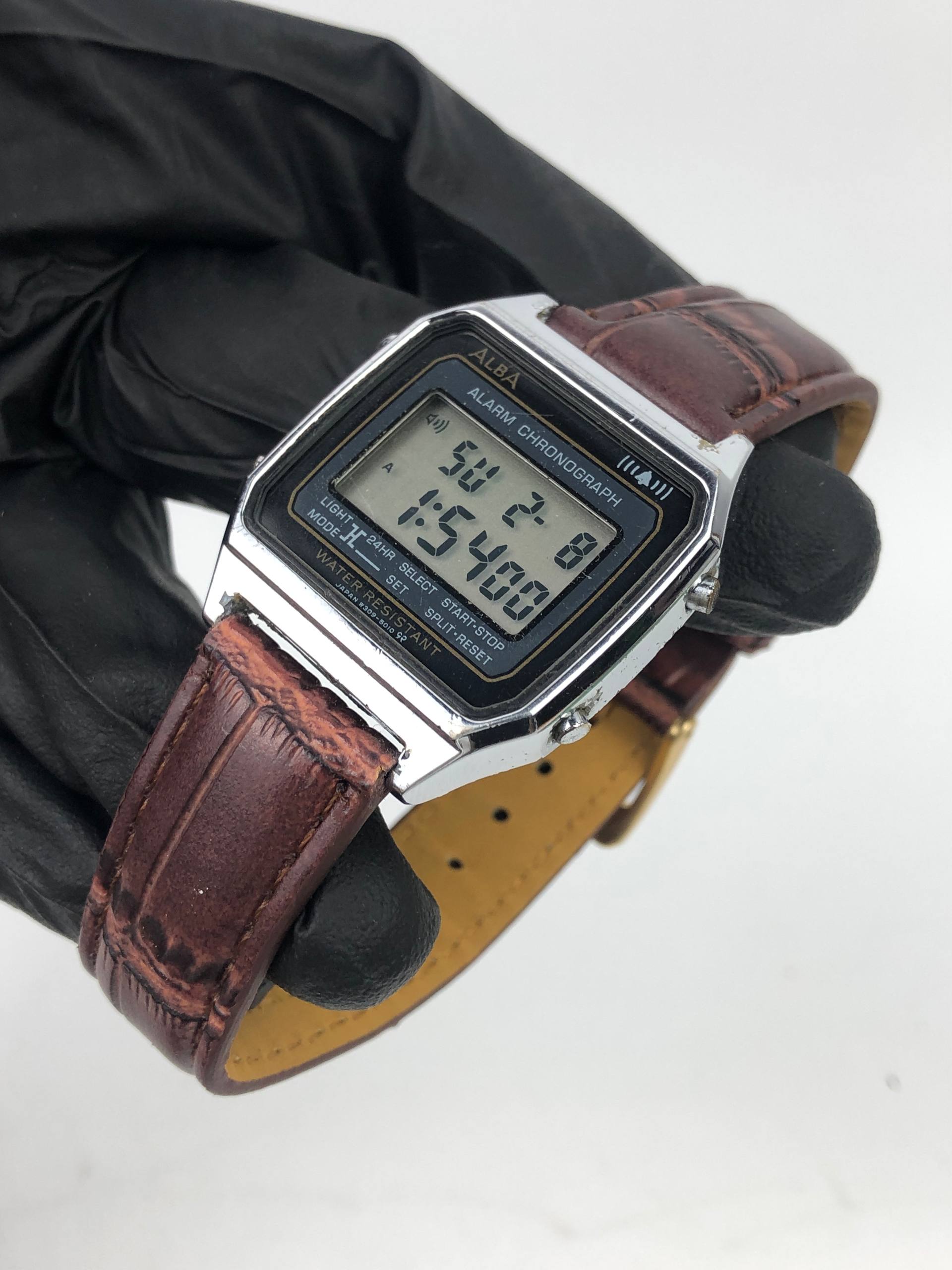 ALBA W309-5010 DIGITAL ALARM CHRONOGRAPH JAPAN VINTAGE LCD - Gambar 3