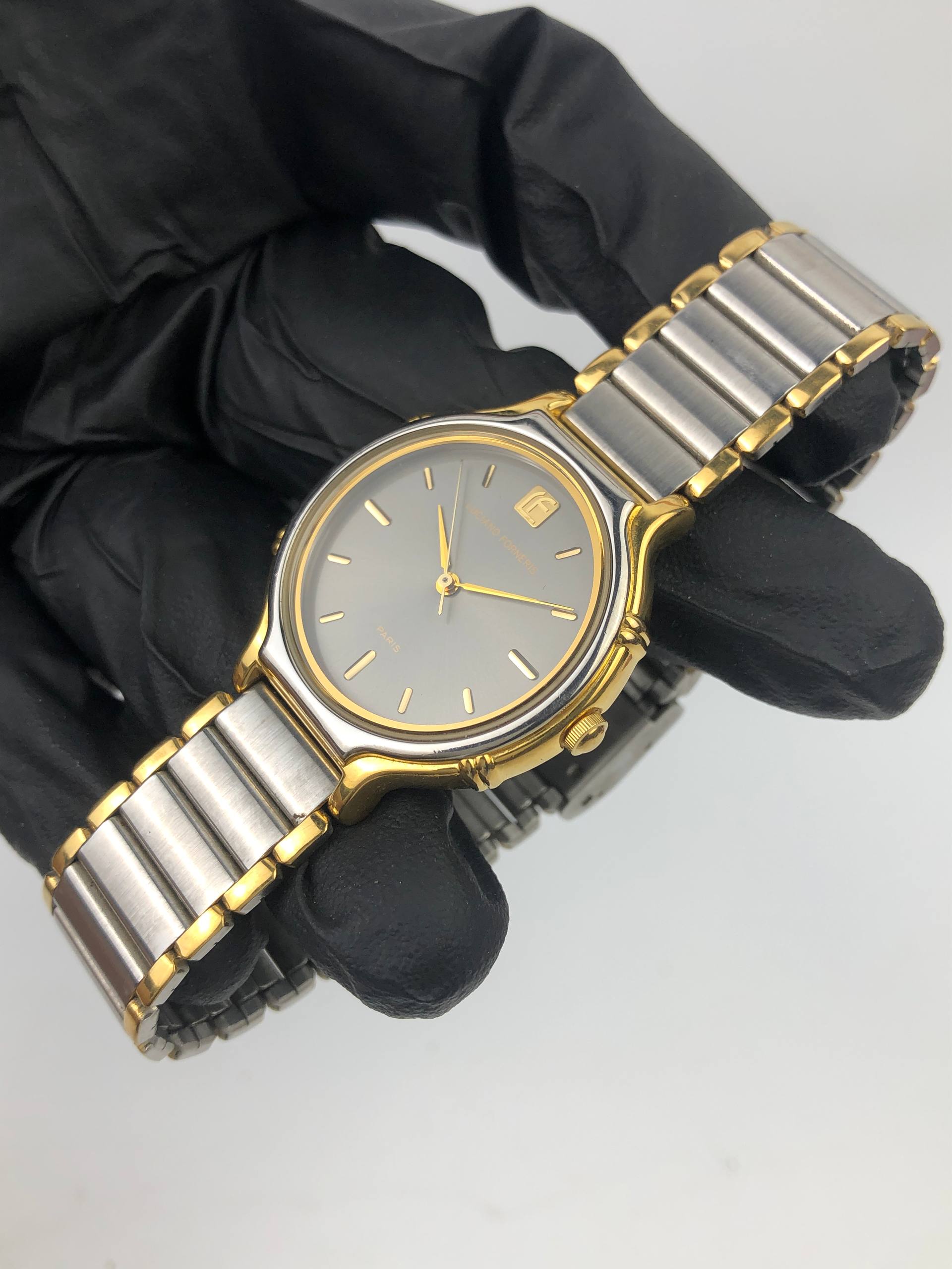 LOWERS LUCIANO VALENTI COLLECTION TWO TONE QUARTZ JAPAN DRESS WATCH - Gambar 3