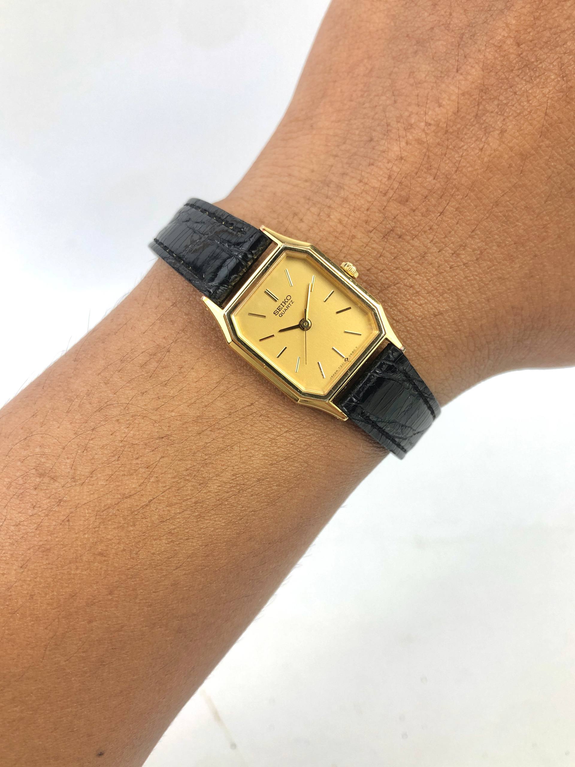 SEIKO QUARTZ LADIES 7321-5220 GOLD DIAL RECTANGULAR STEPED CASE JAPAN - Gambar 3