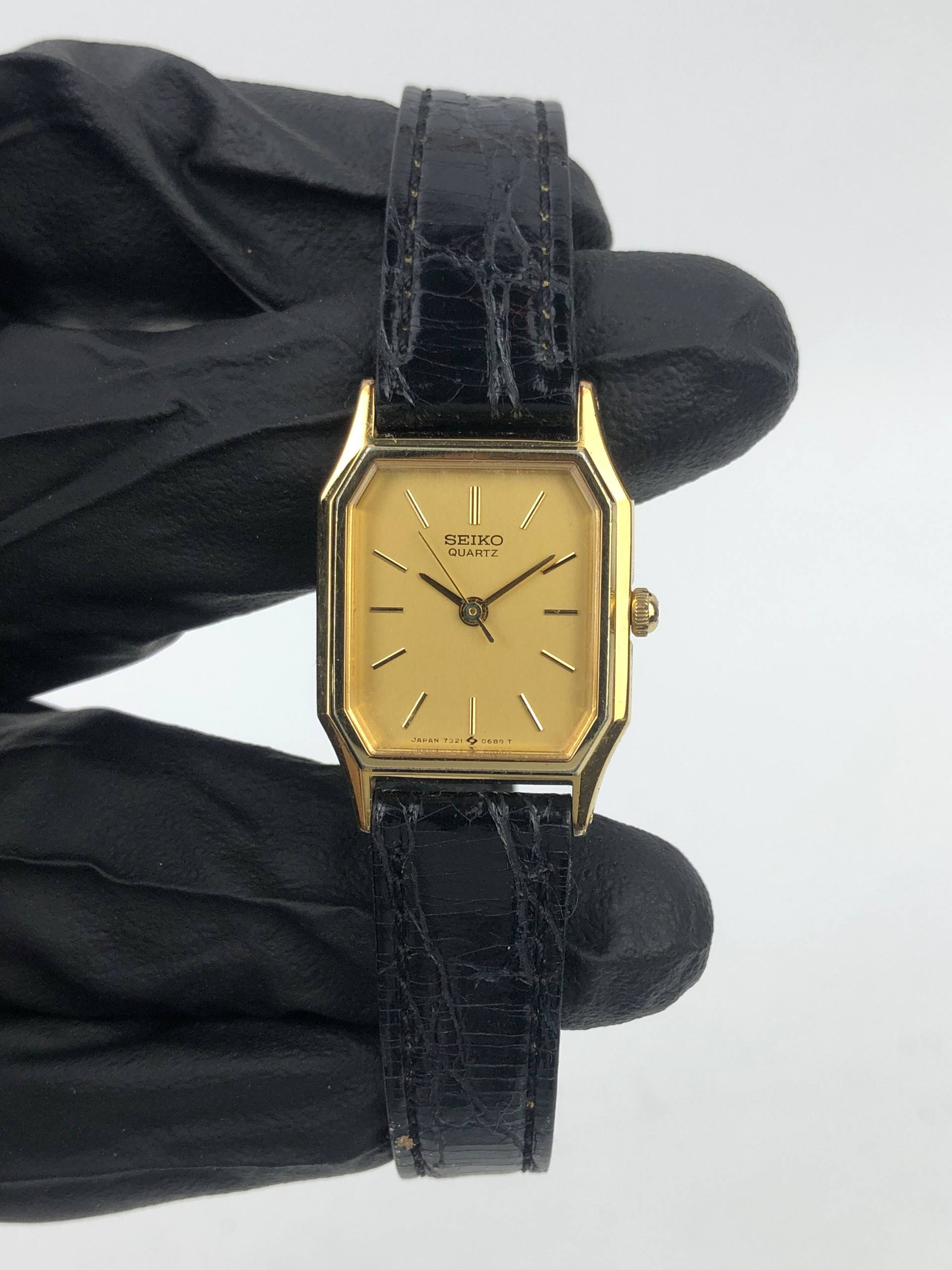 SEIKO QUARTZ LADIES 7321-5220 GOLD DIAL RECTANGULAR STEPED CASE JAPAN - Gambar 4