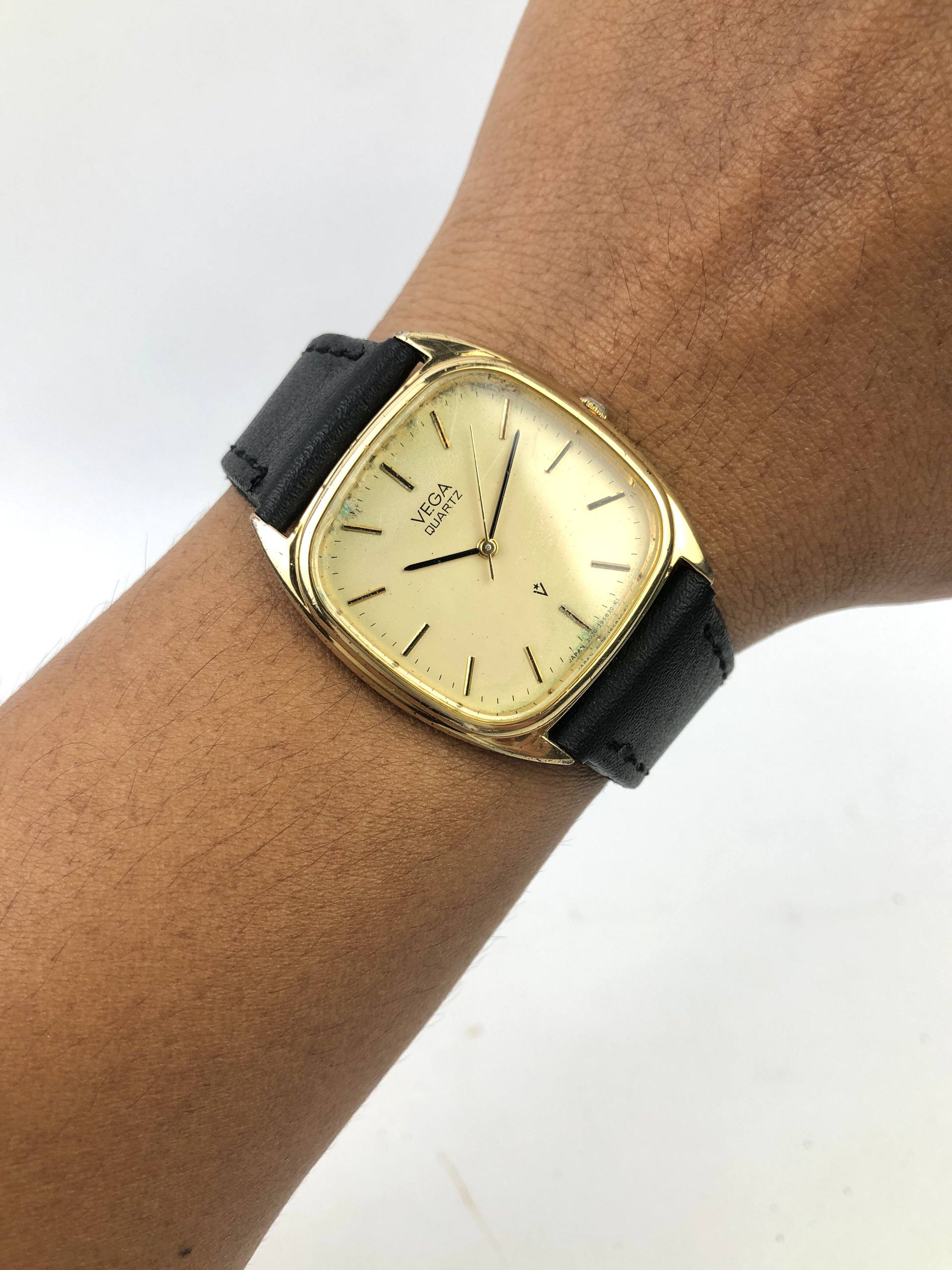 VEGA QUARTZ JAPAN GOLD DIAL CUSHION CASE DRESS WATCH ORIGINAL