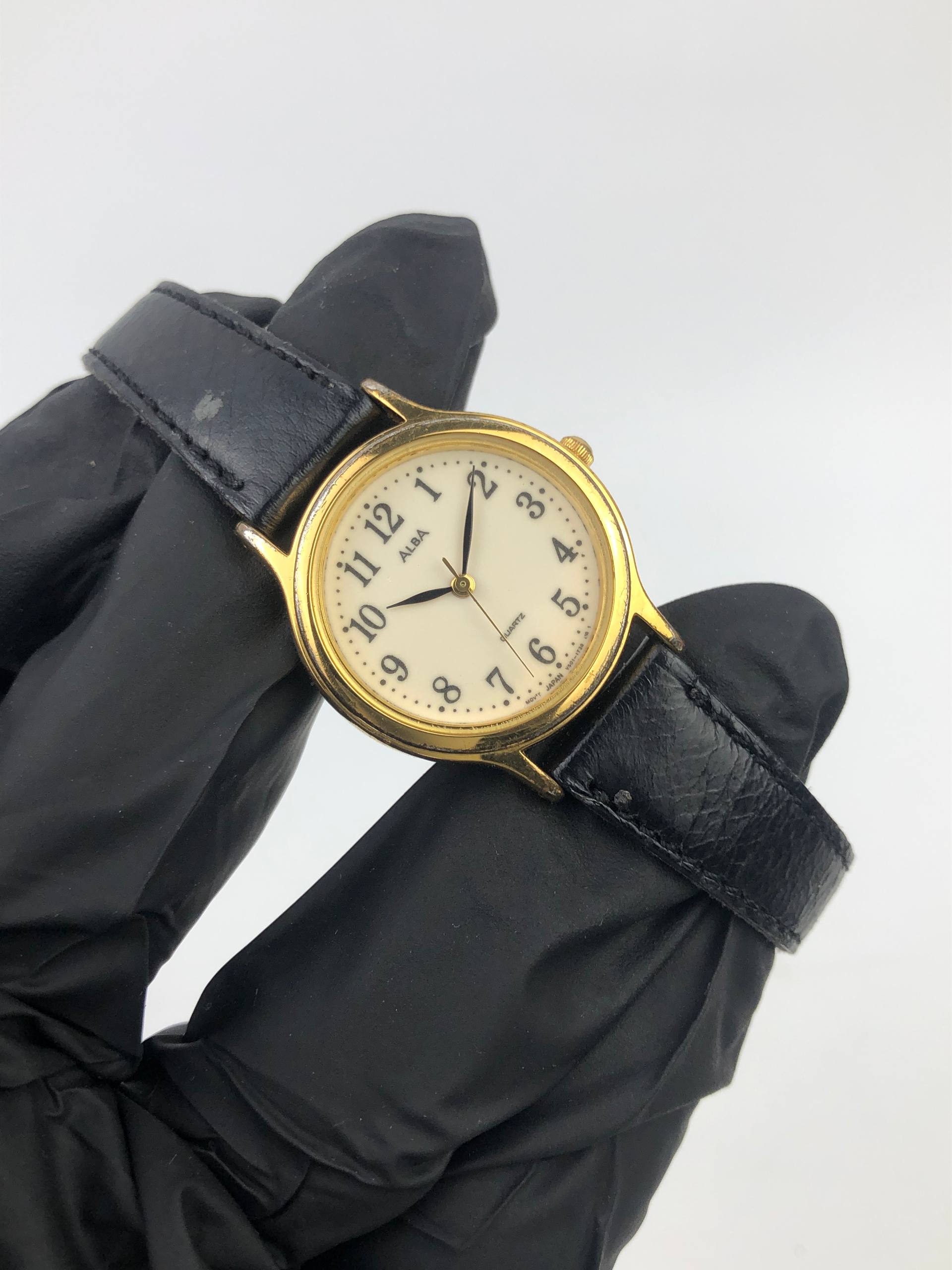 ALBA QUARTZ LADIES V501-6K00 CREAM DIAL GOLD CASE JAPAN MOVEMENT ORIGINAL - Gambar 4