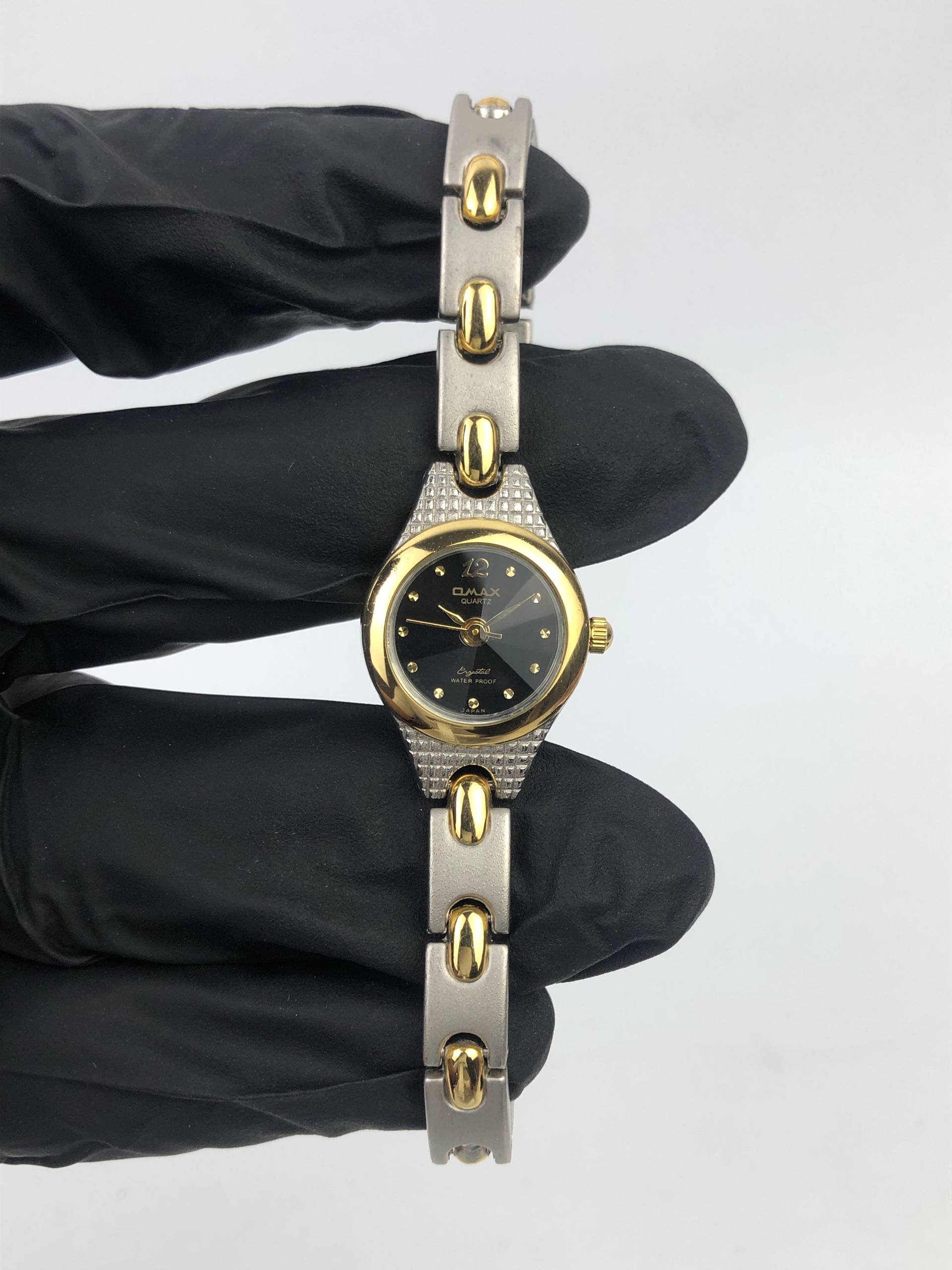 OMAX LADIES QUARTZ BLACK DIAL TWO TONE BRACELET JAPAN MOVEMENT ORIGINAL - Gambar 2
