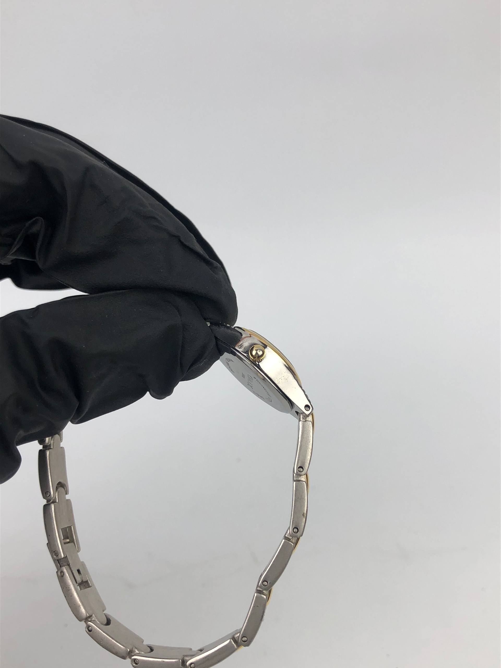 OMAX LADIES QUARTZ BLACK DIAL TWO TONE BRACELET JAPAN MOVEMENT ORIGINAL - Gambar 5