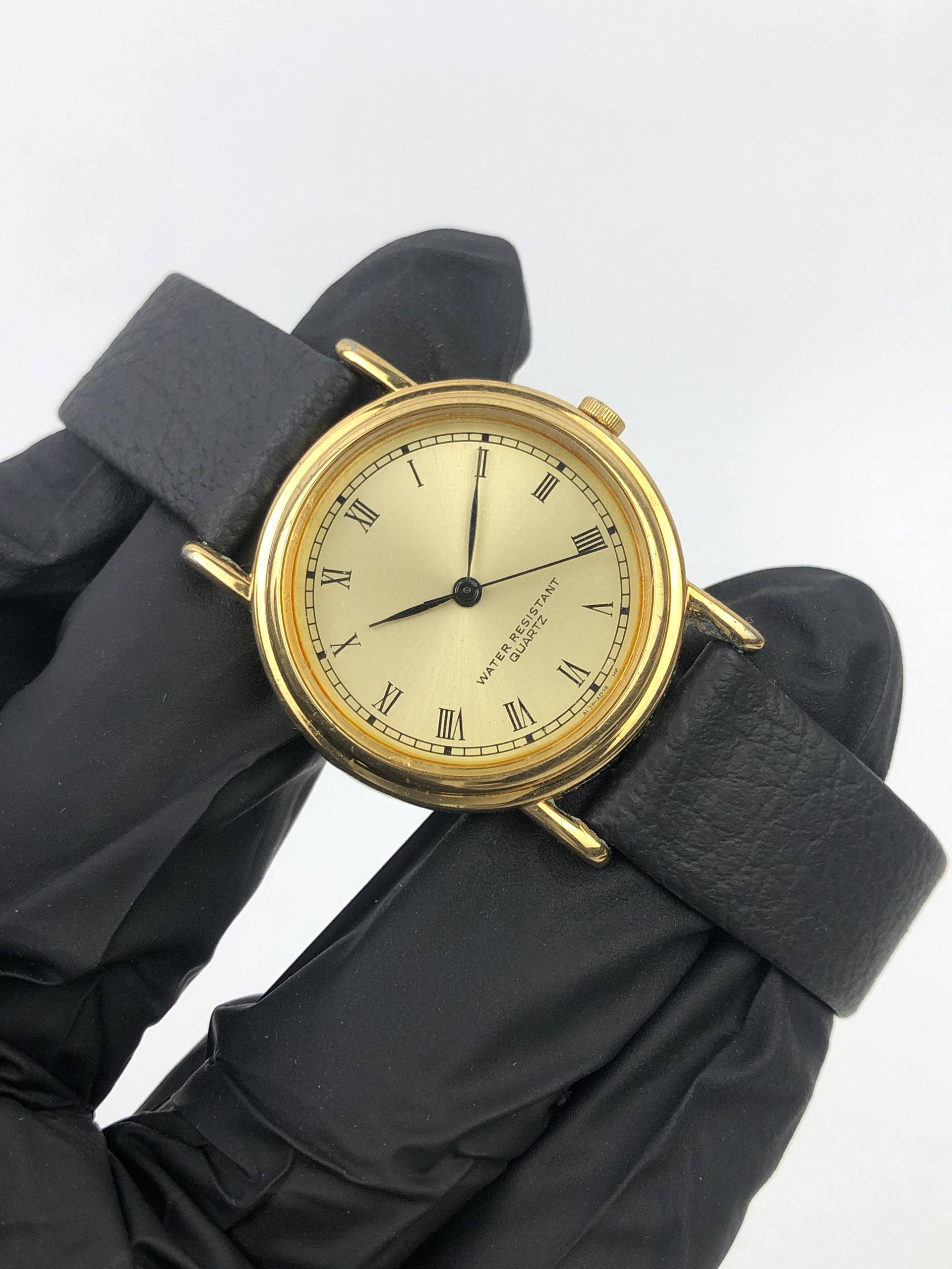 CLASSIC ROMAN DIAL QUARTZ DRESS WATCH GOLD TONE JAPAN MOVEMENT - Gambar 4