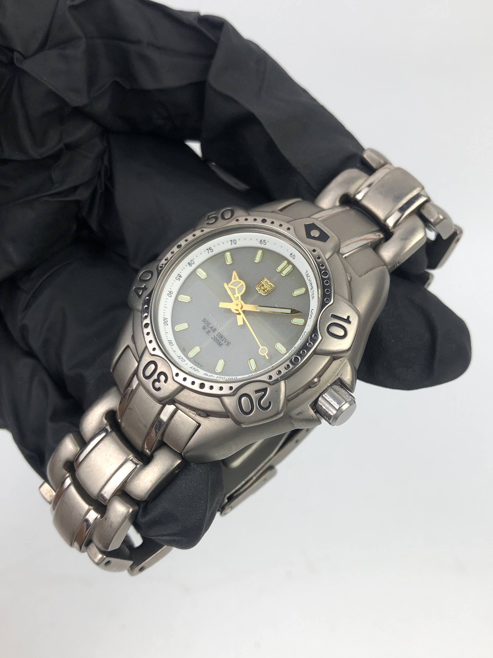 ELGIN TITANIUM SOLAR DRIVE 200M DIVER SILVER DIAL ORIGINAL TITANIUM JAPAN MOVEMENT - Gambar 3