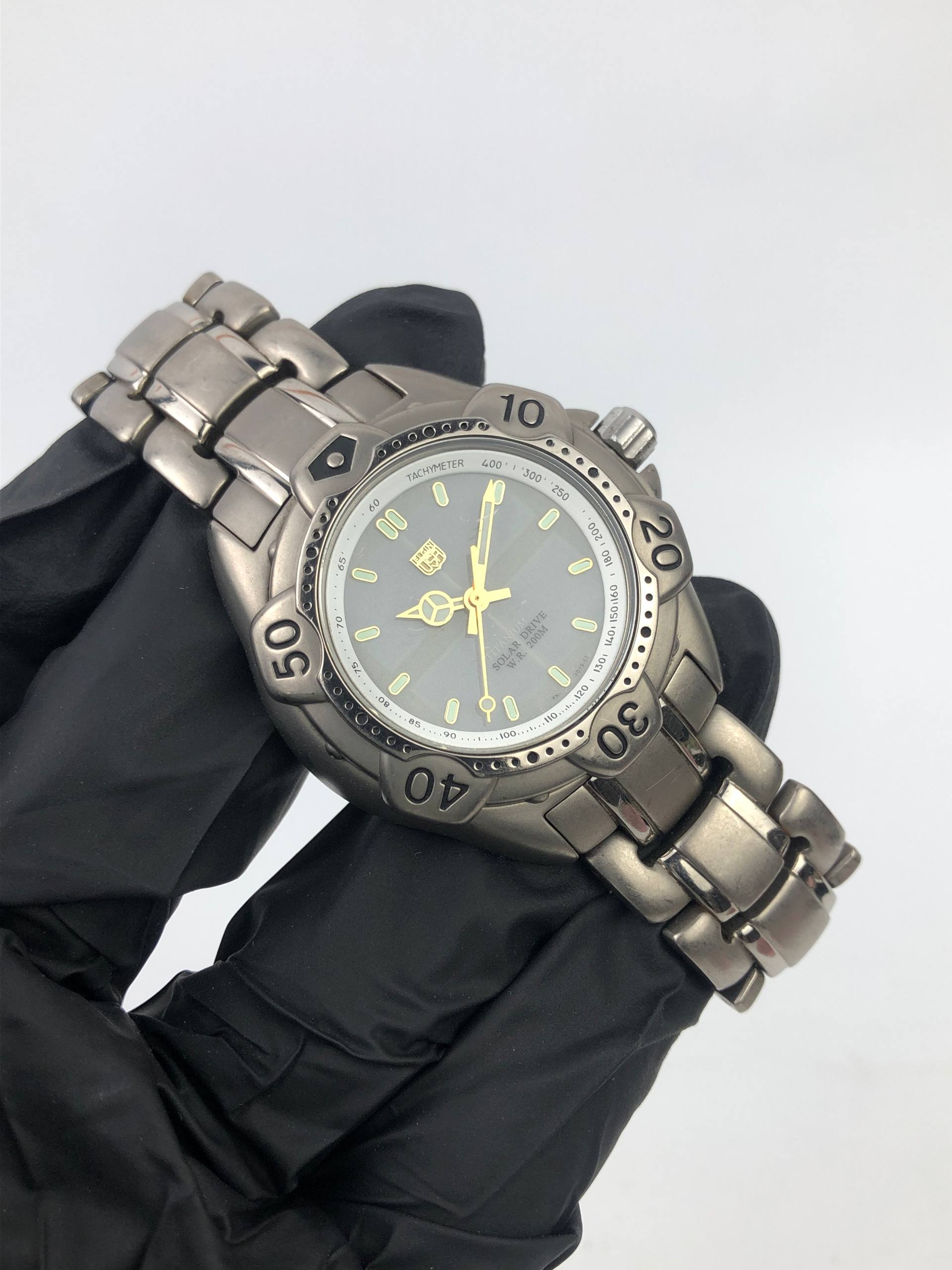 ELGIN TITANIUM SOLAR DRIVE 200M DIVER SILVER DIAL ORIGINAL TITANIUM JAPAN MOVEMENT - Gambar 4
