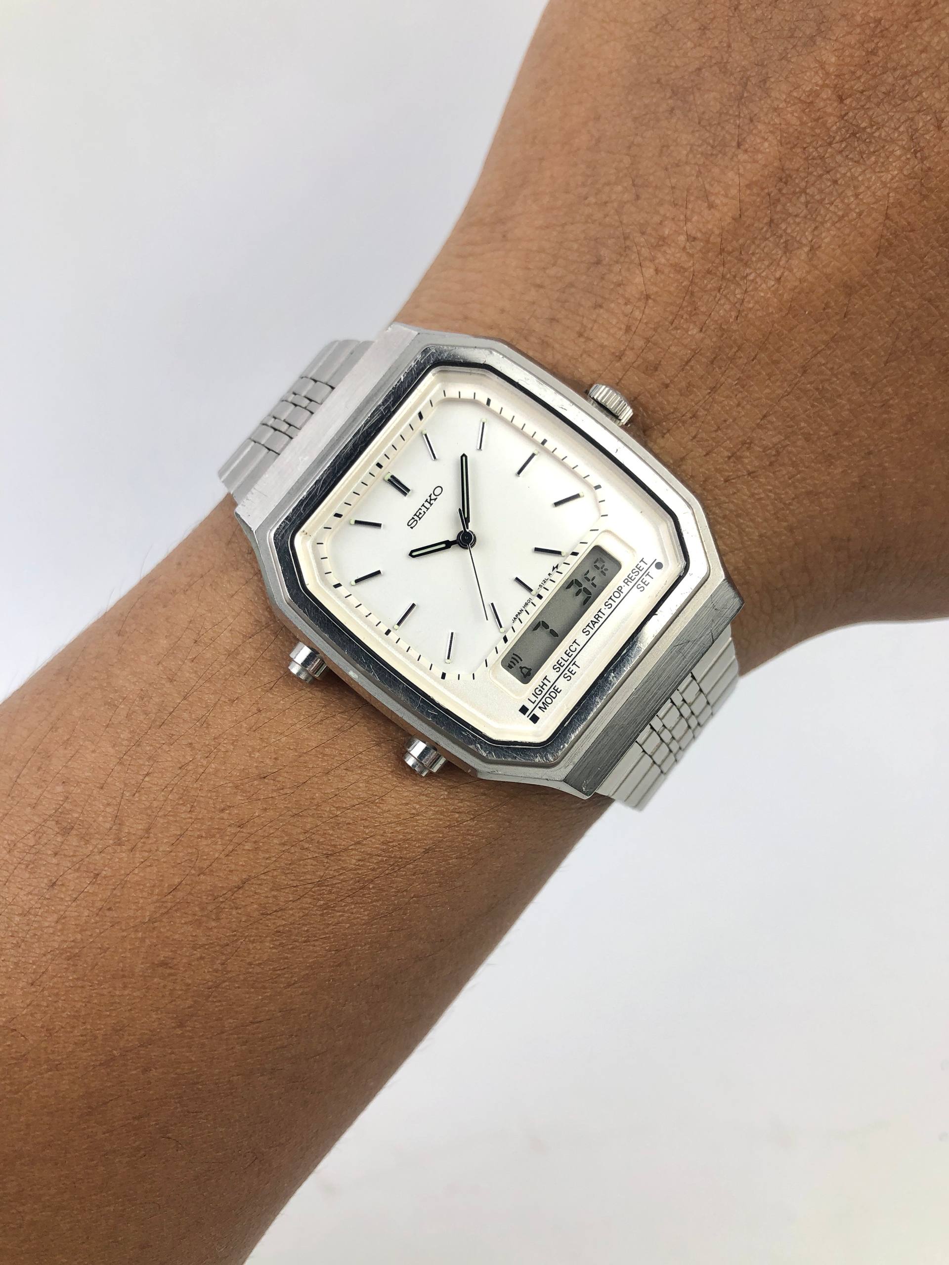 SEIKO H601-5070 ANA-DIGI DUO DISPLAY QUARTZ ALARM CHRONOGRAPH JAPAN