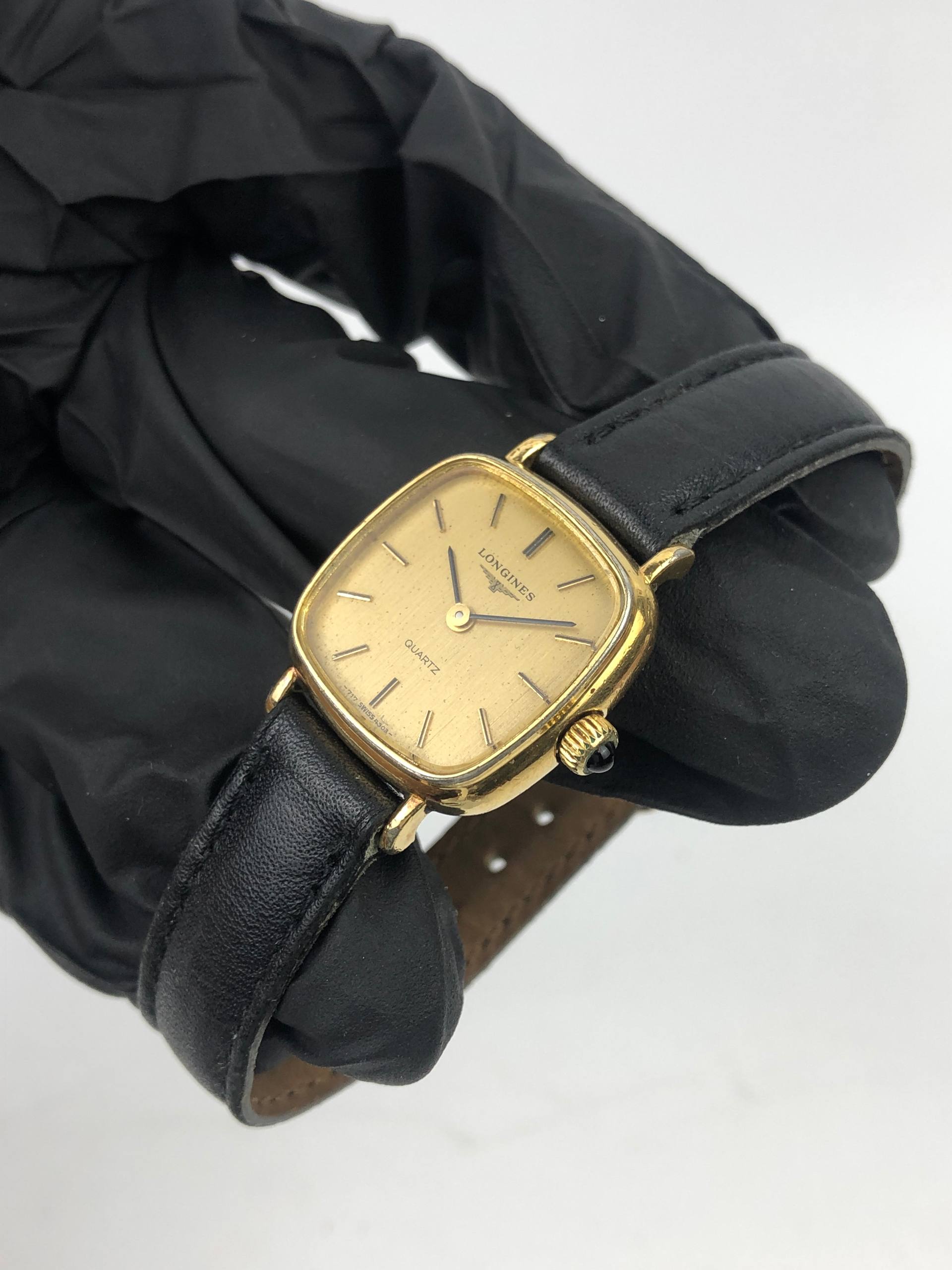 LONGINES L717.2 REF 4303 QUARTZ 7 JEWELS GOLD DIAL SWISS MADE 1980S - Gambar 3