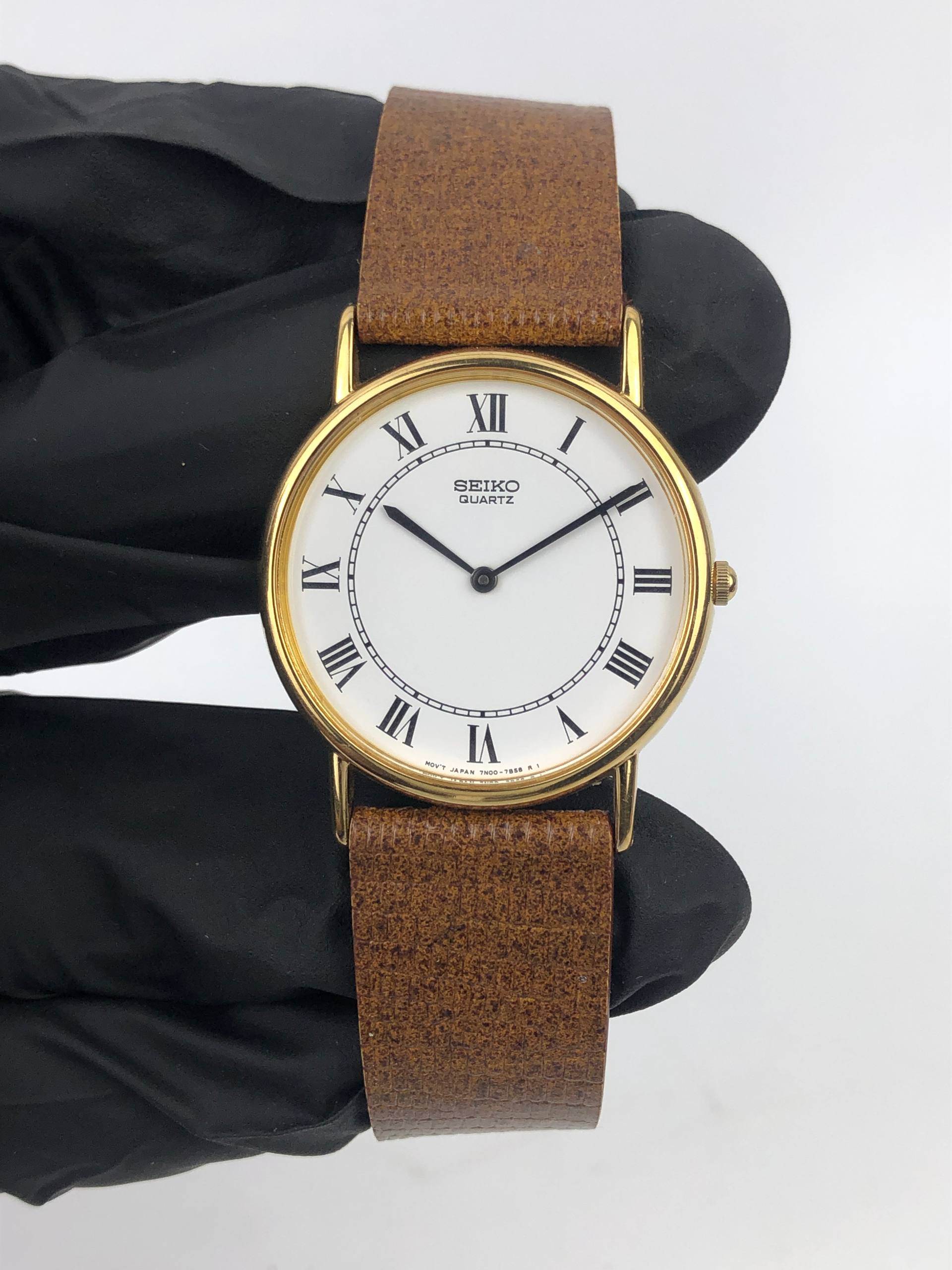 SEIKO 7N00-7A40 QUARTZ ROMAN NUMERAL GOLD TONE CLASSIC - Gambar 2